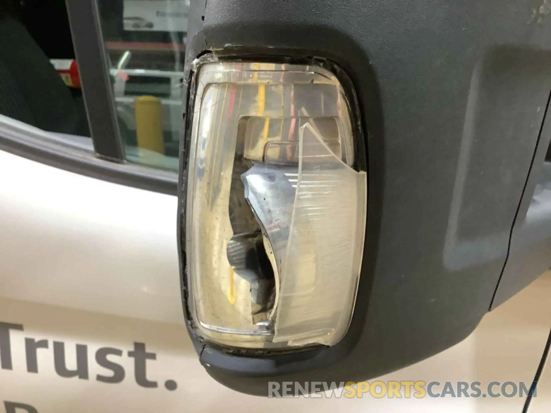 10 Photograph of a damaged car 1FTYR1YG6KKB57782 FORD TRANSIT-250 2019