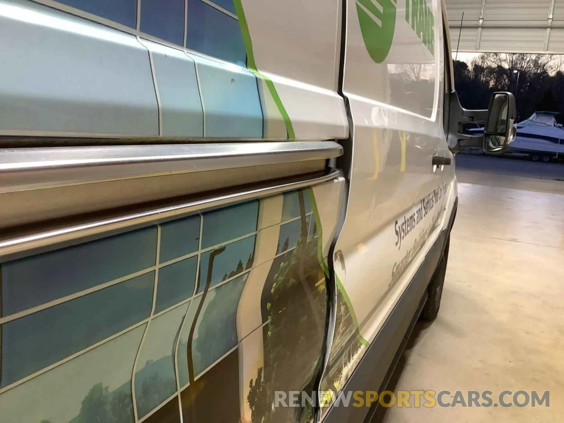 18 Photograph of a damaged car 1FTYR1YG6KKB57782 FORD TRANSIT-250 2019