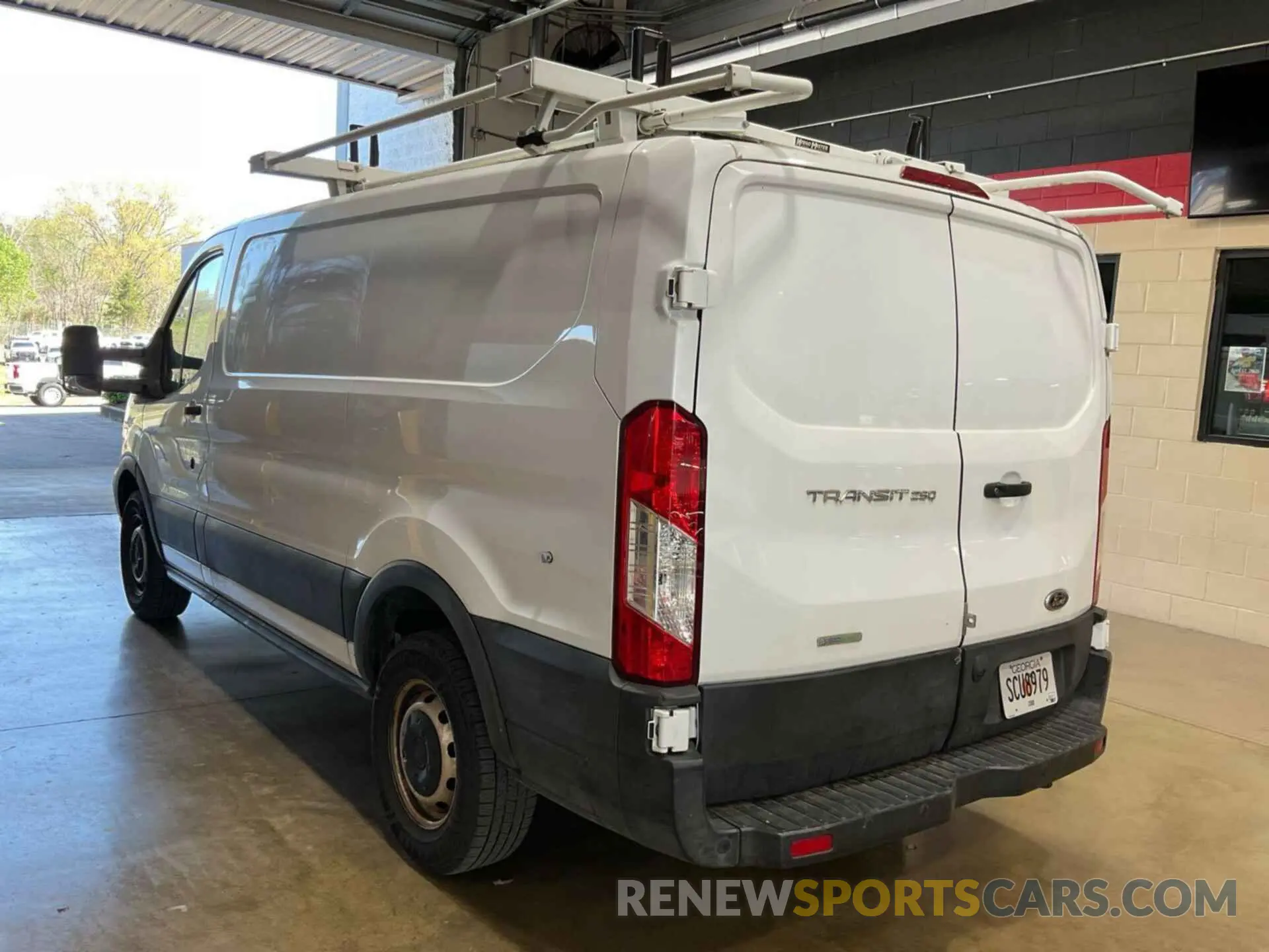 26 Photograph of a damaged car 1FTYR1YG6KKB57782 FORD TRANSIT-250 2019
