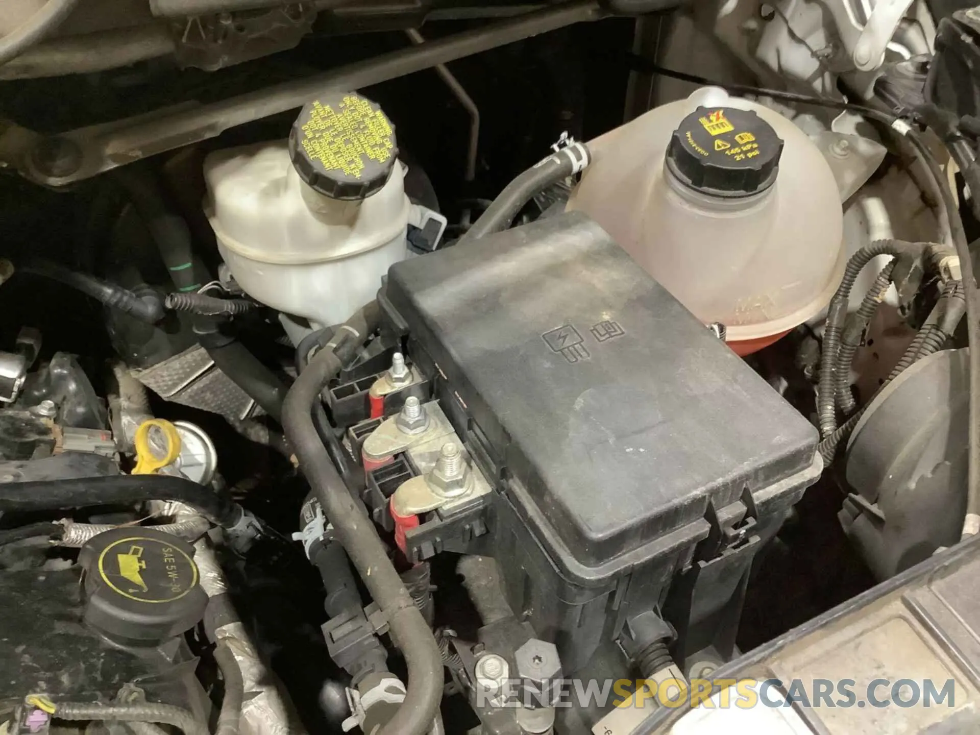32 Photograph of a damaged car 1FTYR1YG6KKB57782 FORD TRANSIT-250 2019