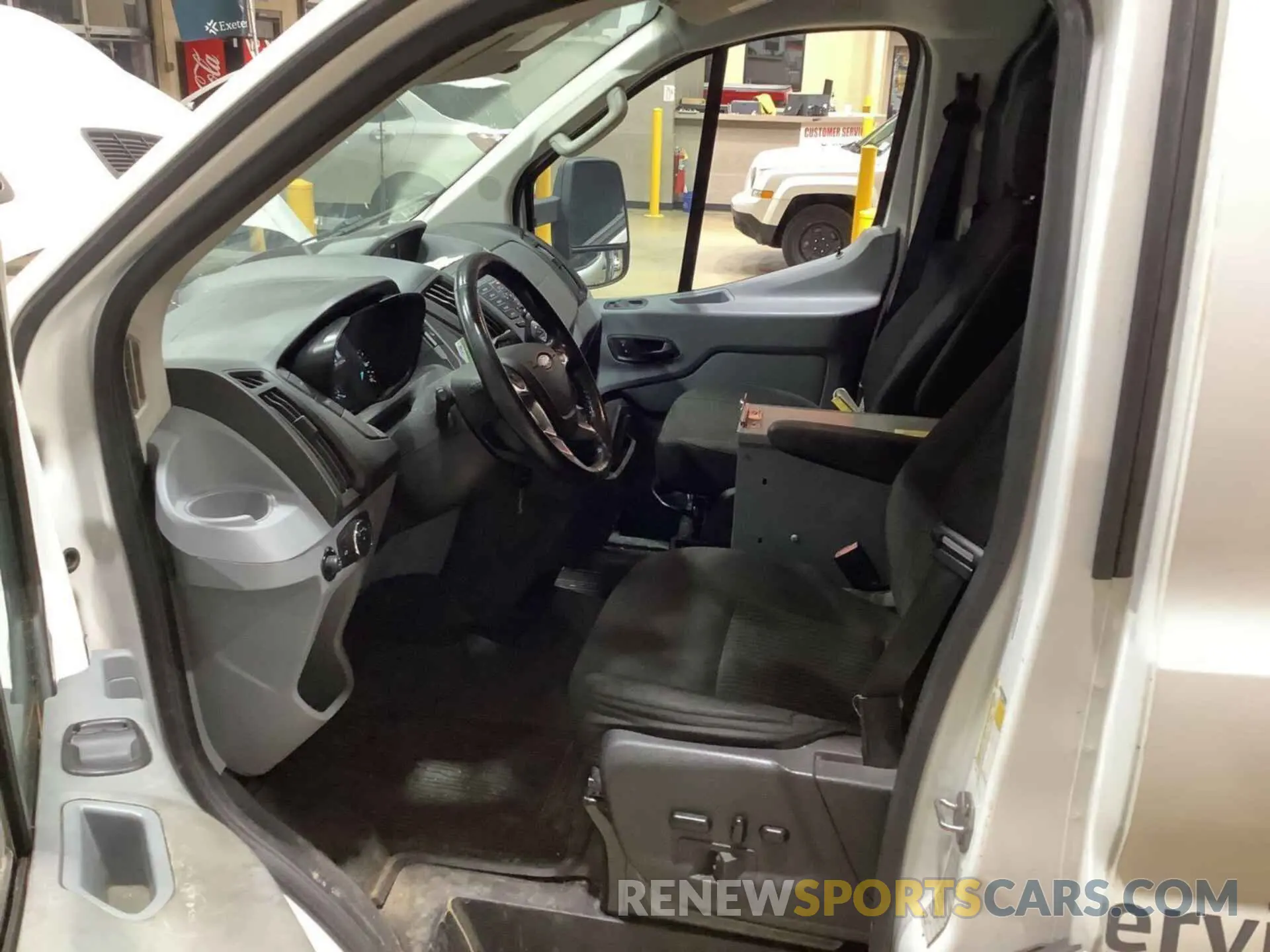 34 Photograph of a damaged car 1FTYR1YG6KKB57782 FORD TRANSIT-250 2019