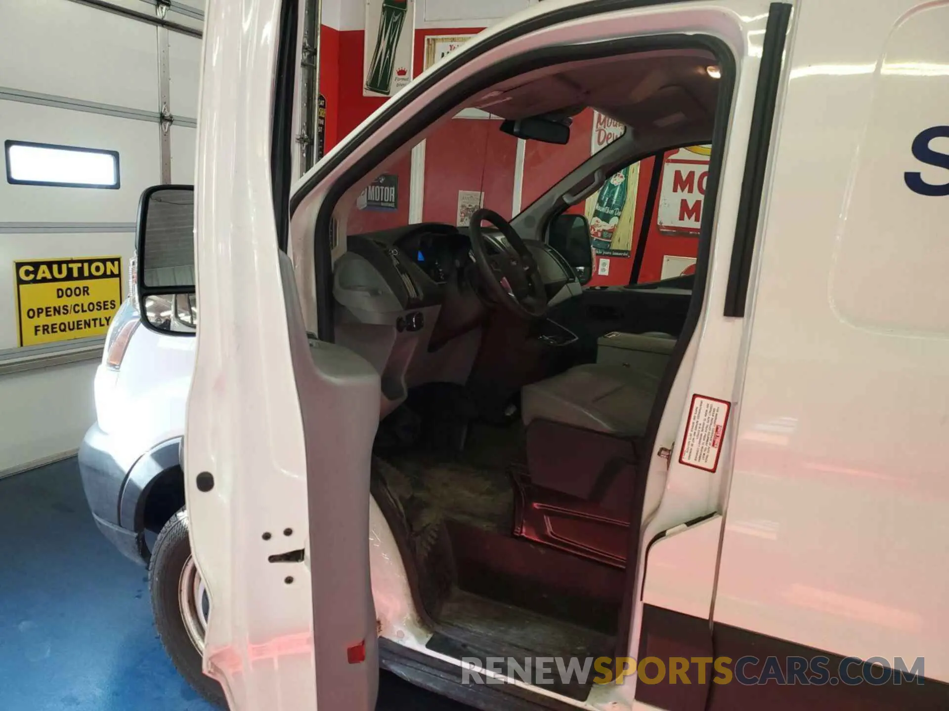 7 Photograph of a damaged car 1FTYR1YM0KKB87849 FORD TRANSIT-250 2019