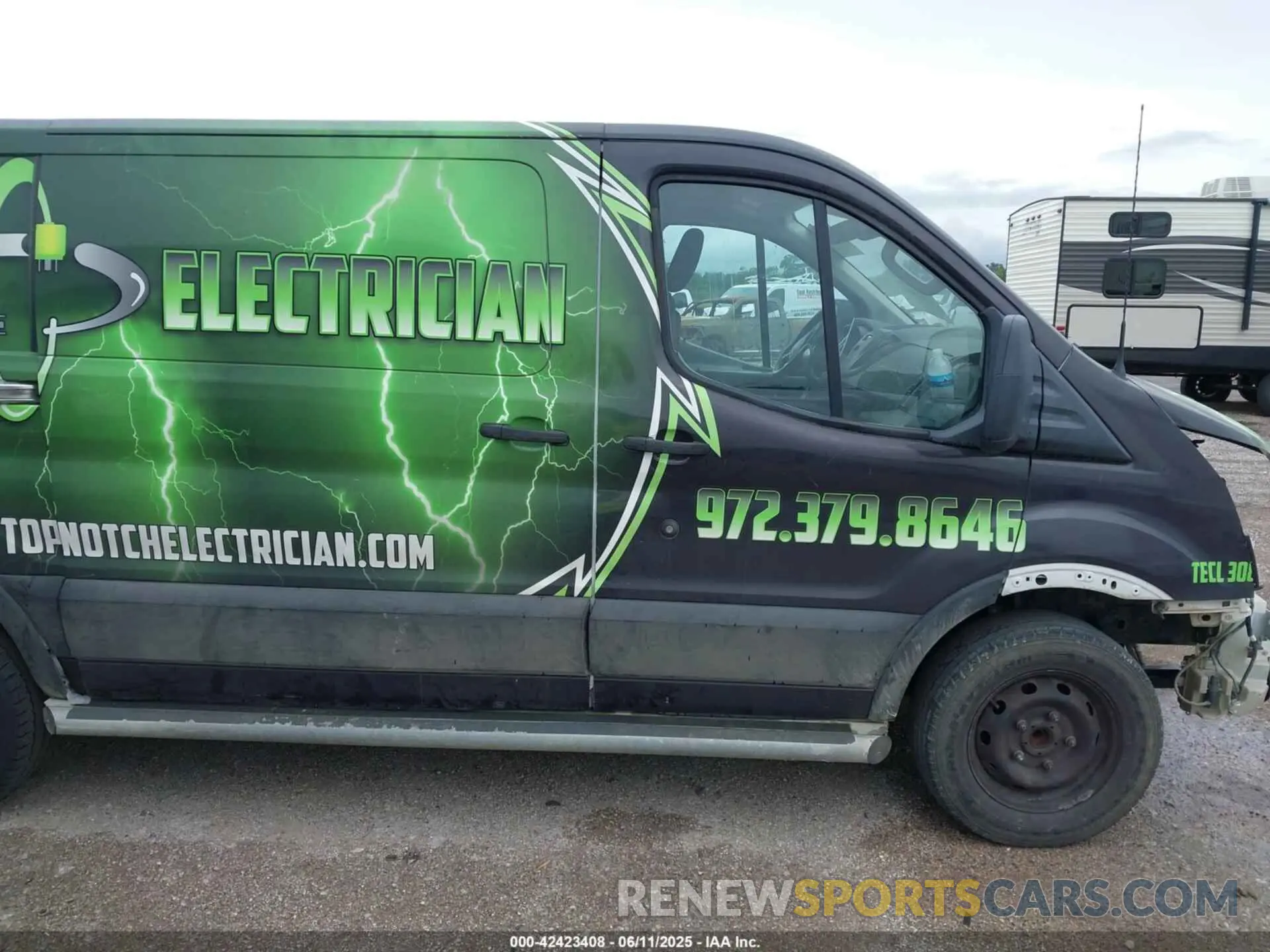 13 Photograph of a damaged car 1FTYR1YM5KKB01872 FORD TRANSIT-250 2019
