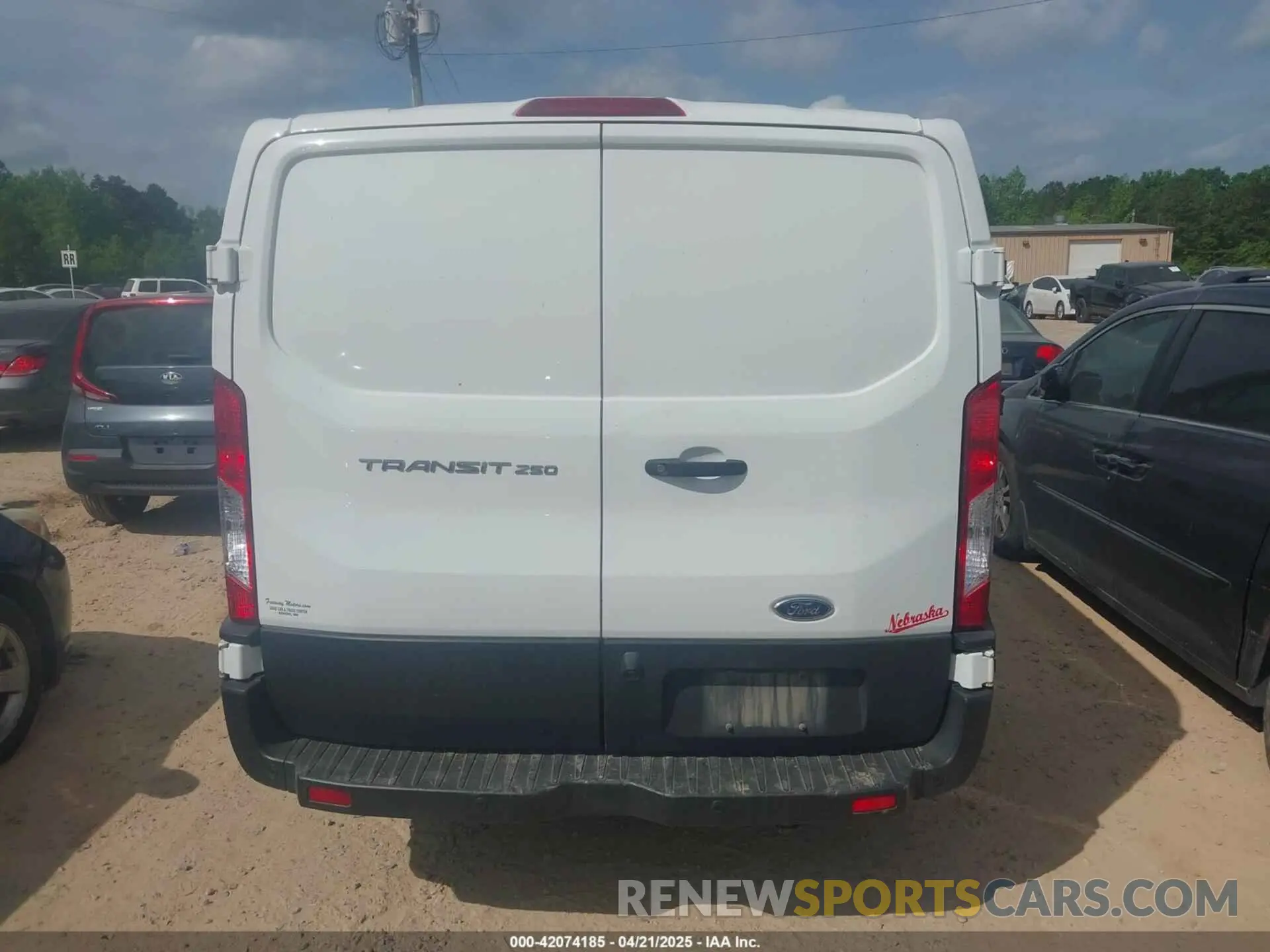 16 Photograph of a damaged car 1FTYR1YM5KKB09311 FORD TRANSIT-250 2019