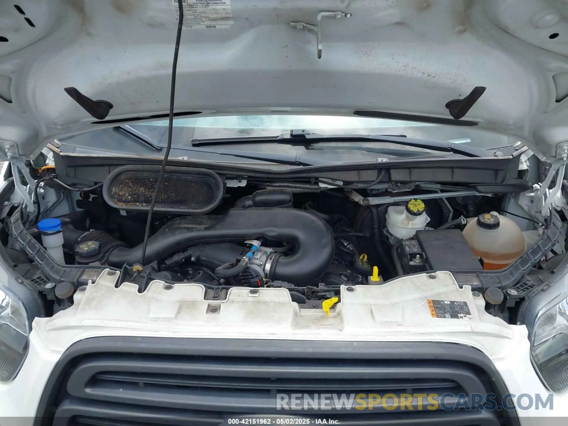 10 Photograph of a damaged car 1FTYR1YM6KKB87869 FORD TRANSIT-250 2019