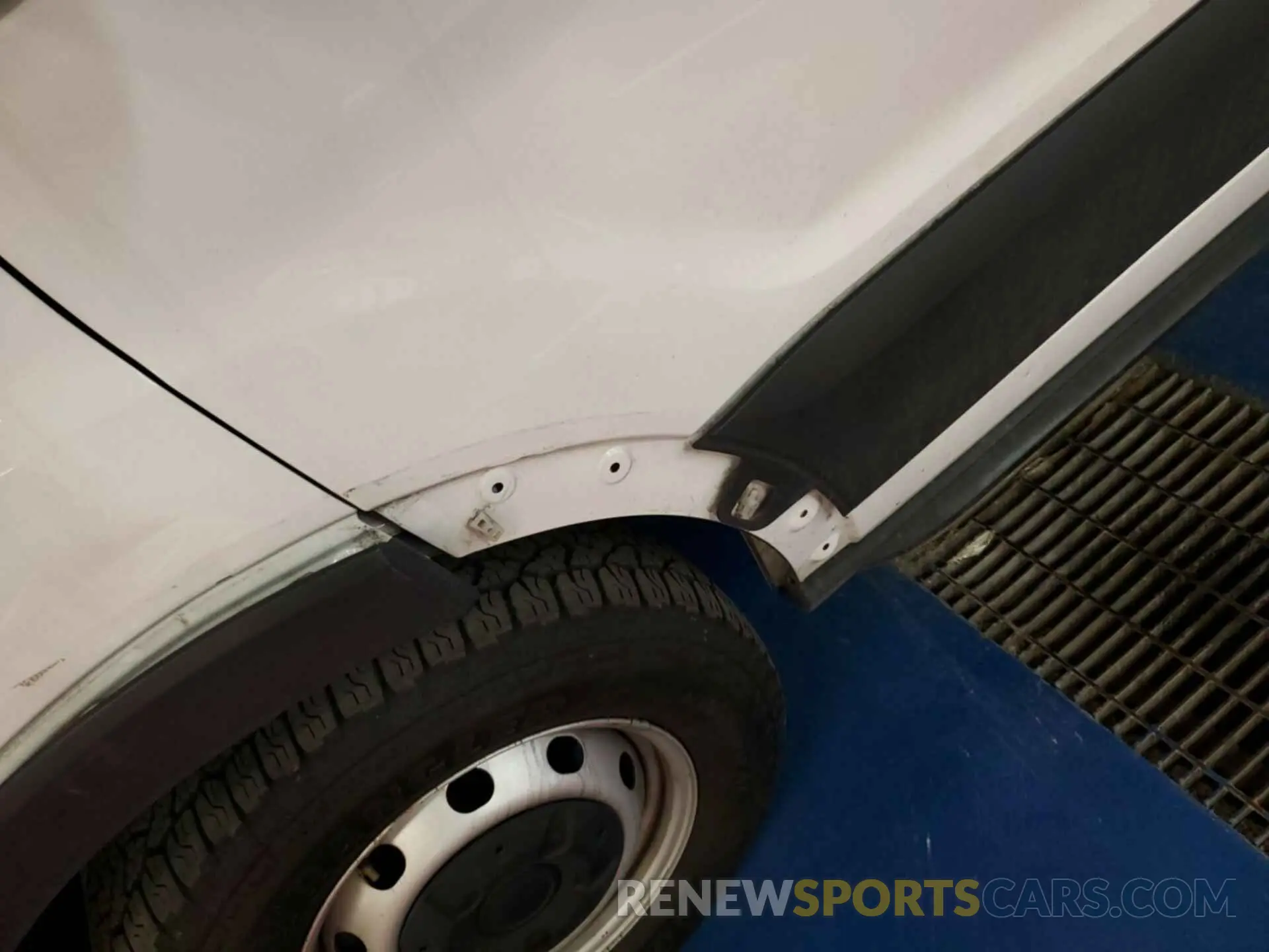 7 Photograph of a damaged car 1FTYR1YM7KKB87847 FORD TRANSIT-250 2019