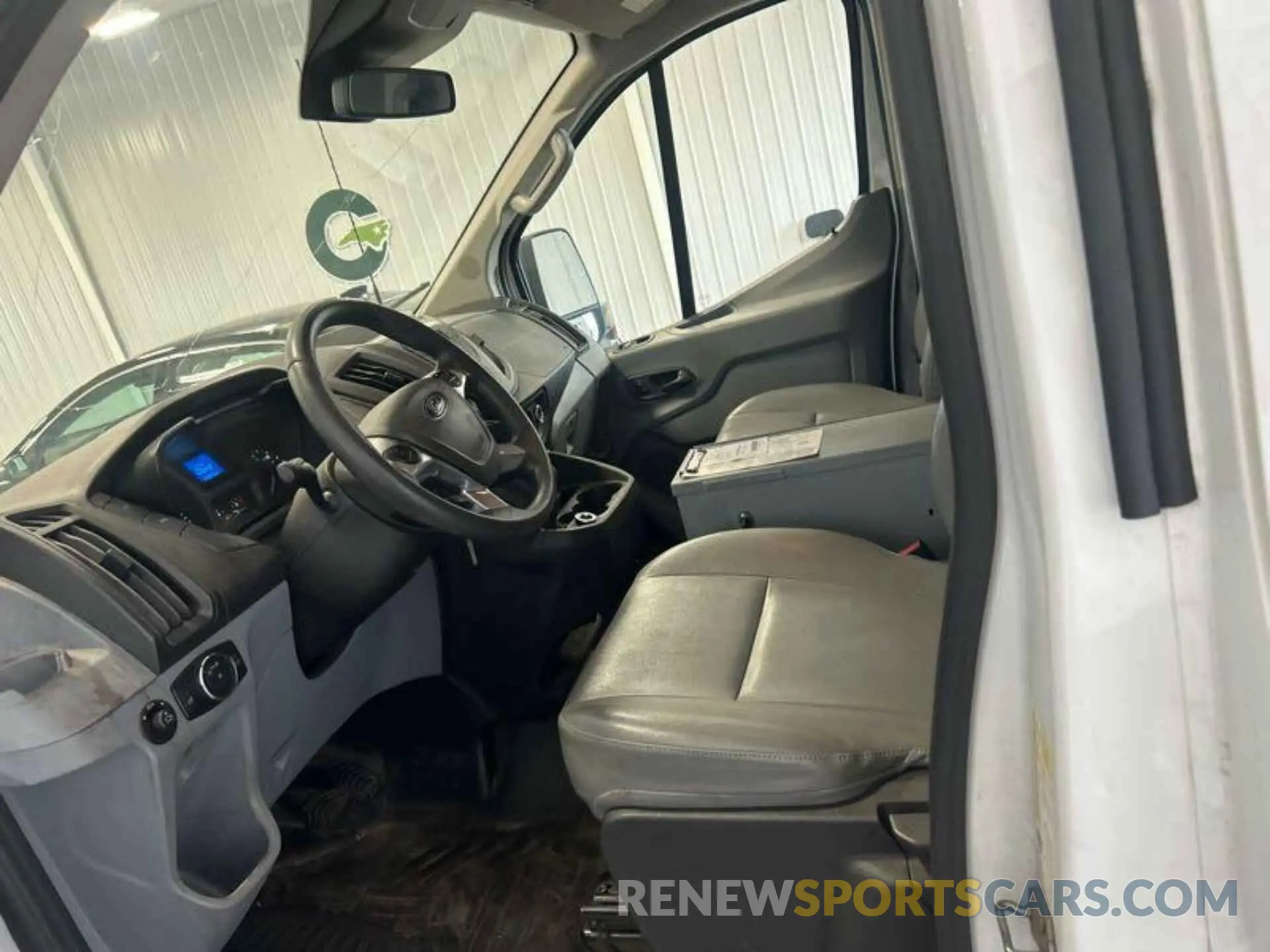 21 Photograph of a damaged car 1FTYR1YM8KKB87839 FORD TRANSIT-250 2019