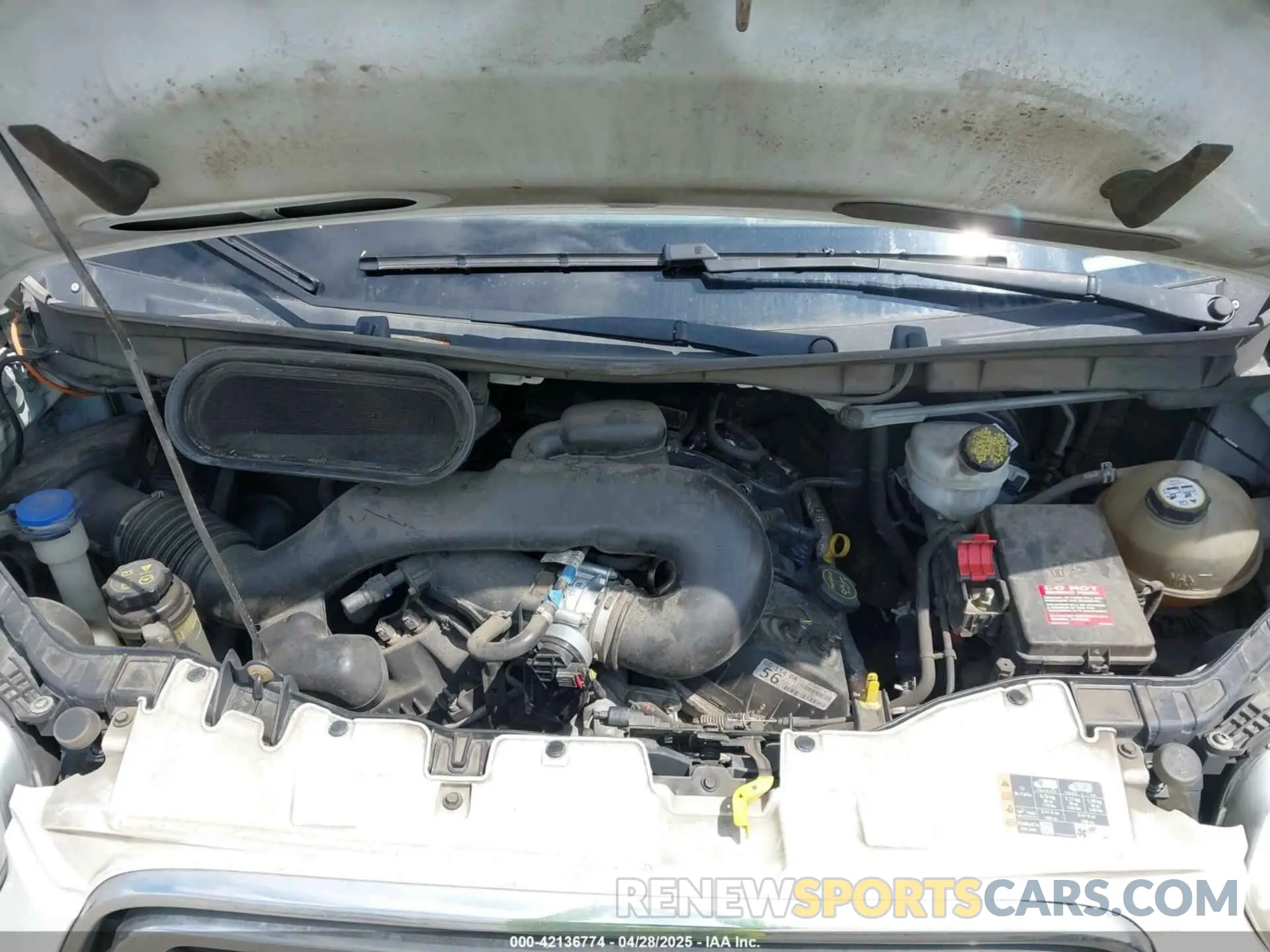 10 Photograph of a damaged car 1FTYR1ZM0KKA86342 FORD TRANSIT-250 2019