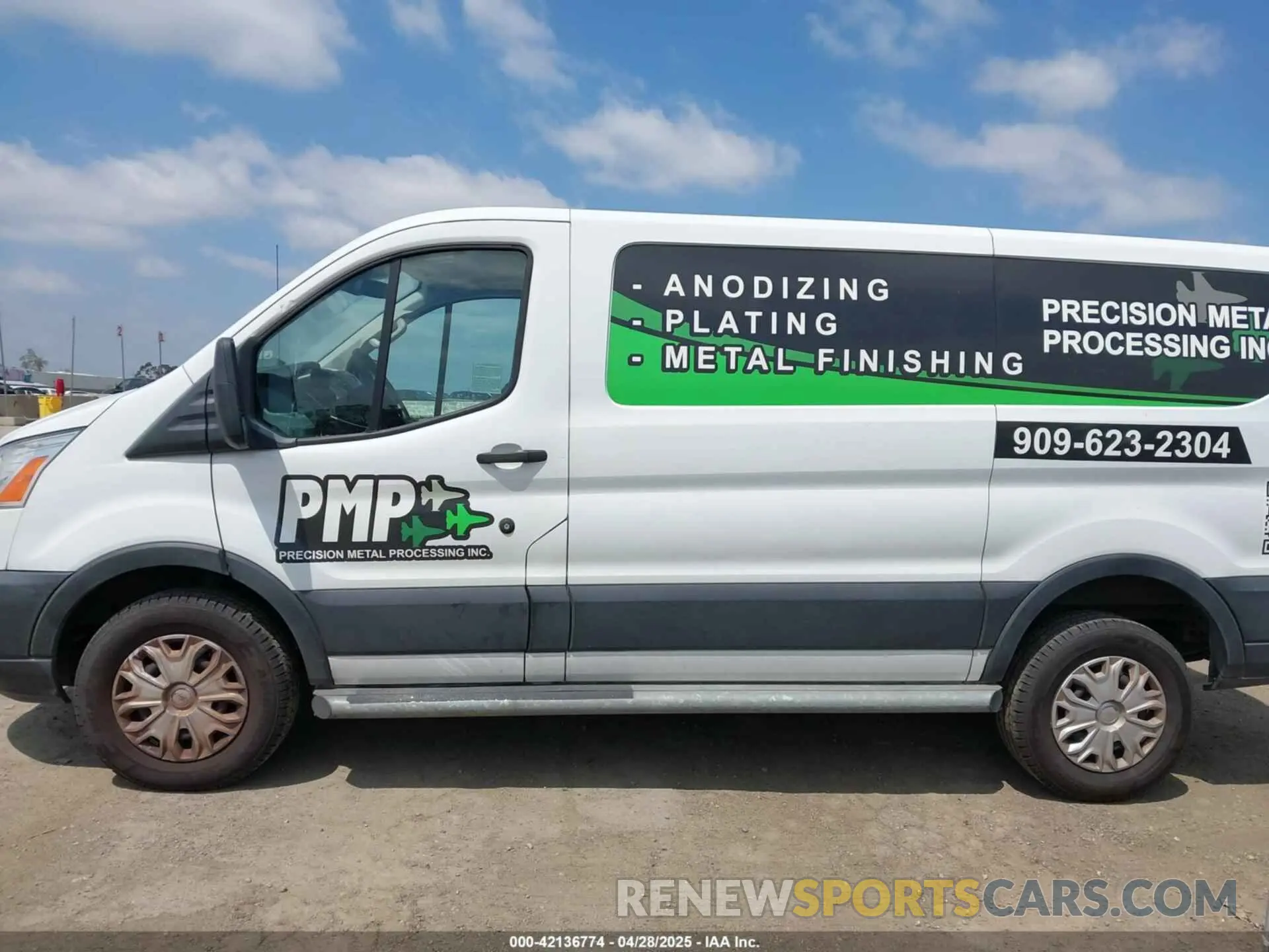 15 Photograph of a damaged car 1FTYR1ZM0KKA86342 FORD TRANSIT-250 2019