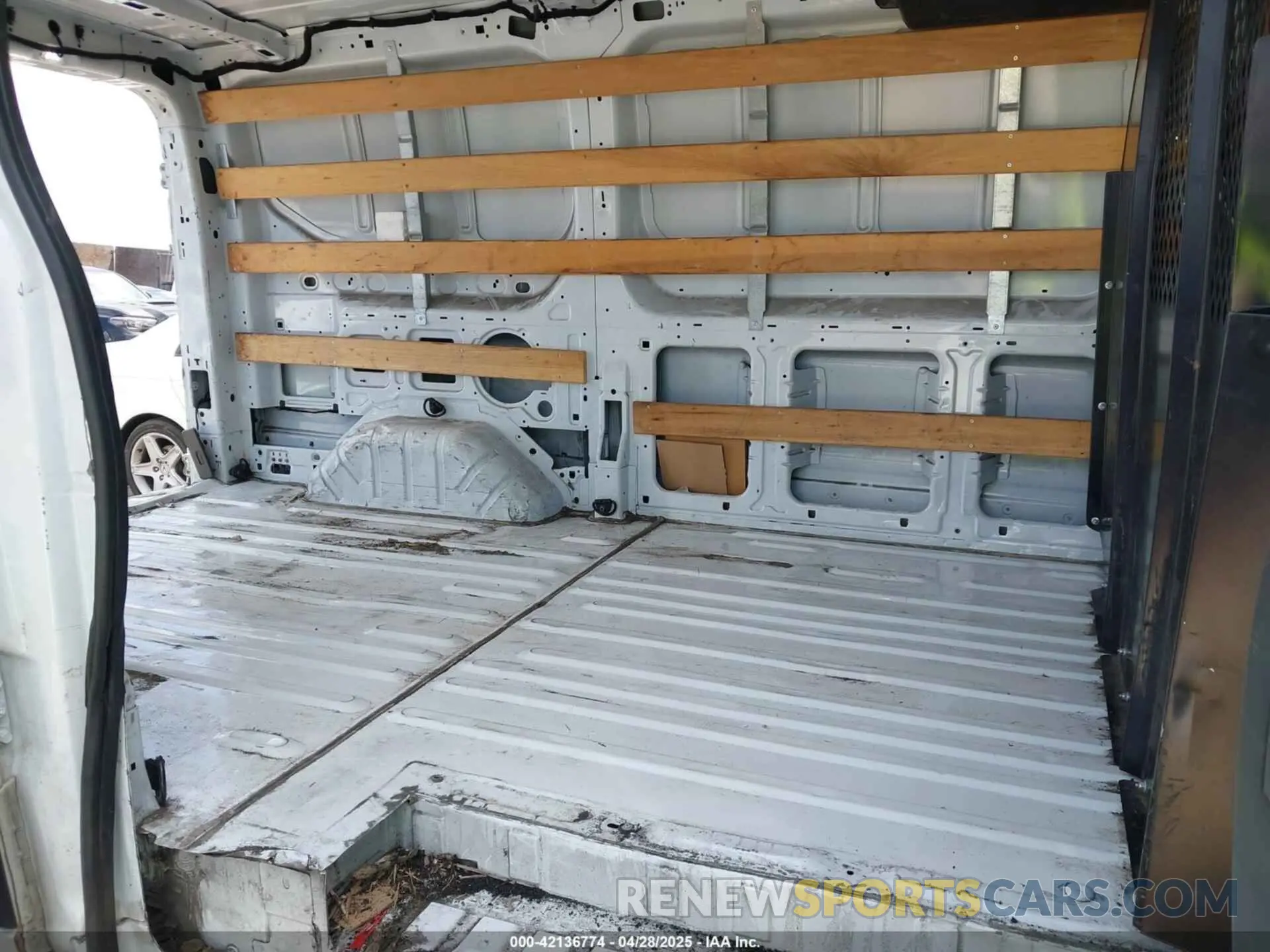 8 Photograph of a damaged car 1FTYR1ZM0KKA86342 FORD TRANSIT-250 2019