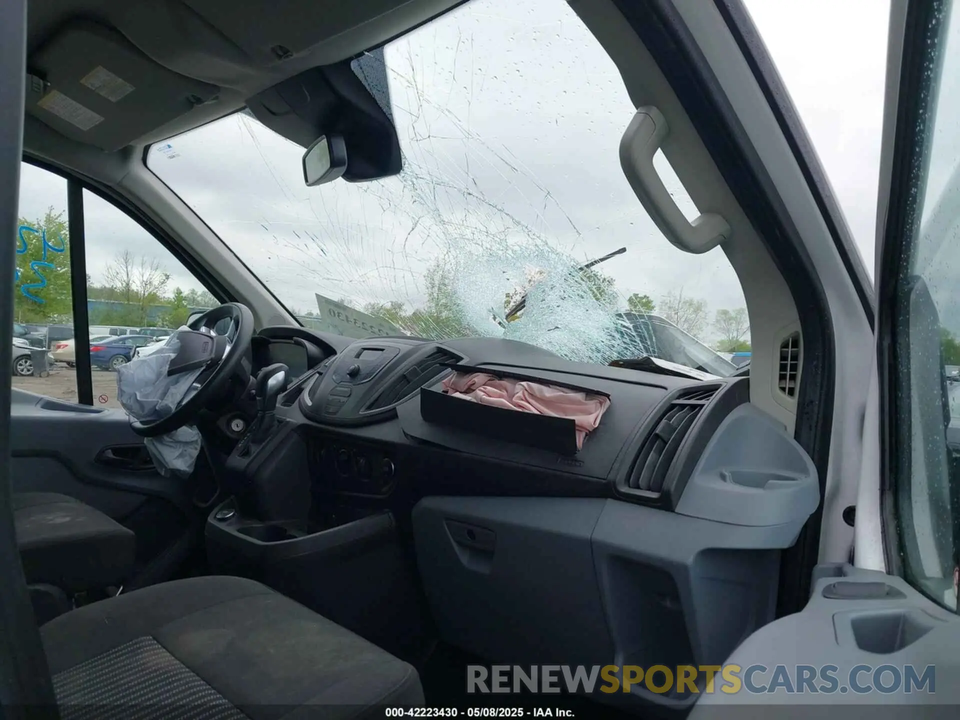 5 Photograph of a damaged car 1FTYR1ZM3KKB50213 FORD TRANSIT-250 2019