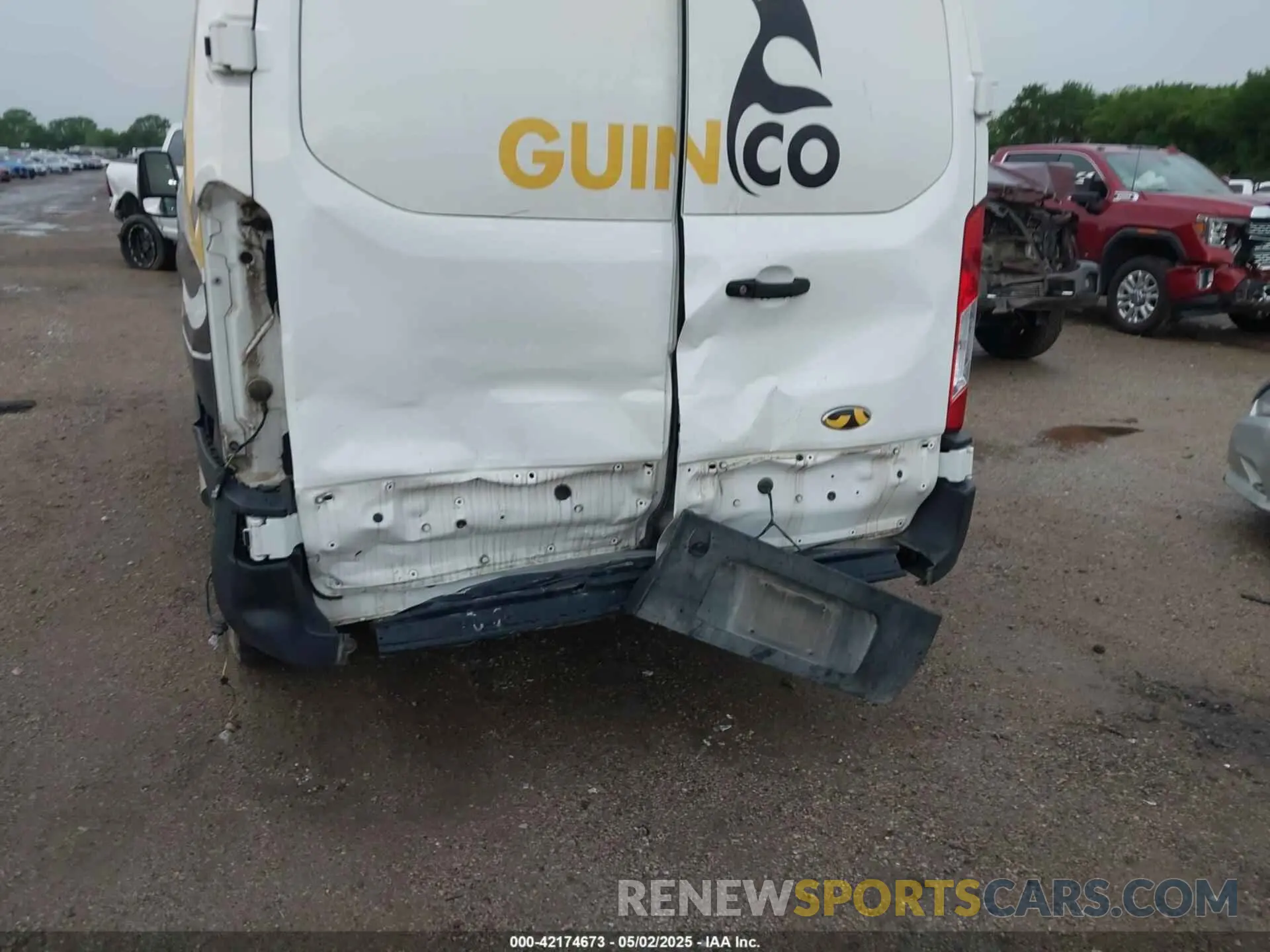 6 Photograph of a damaged car 1FTYR1ZM4KKA54929 FORD TRANSIT-250 2019