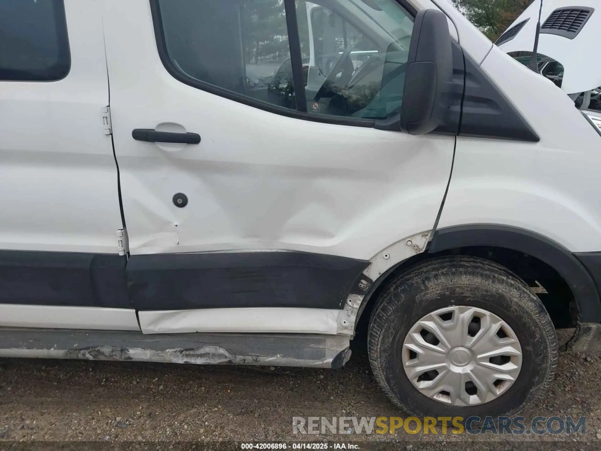 6 Photograph of a damaged car 1FTYR1ZM4KKB00758 FORD TRANSIT-250 2019
