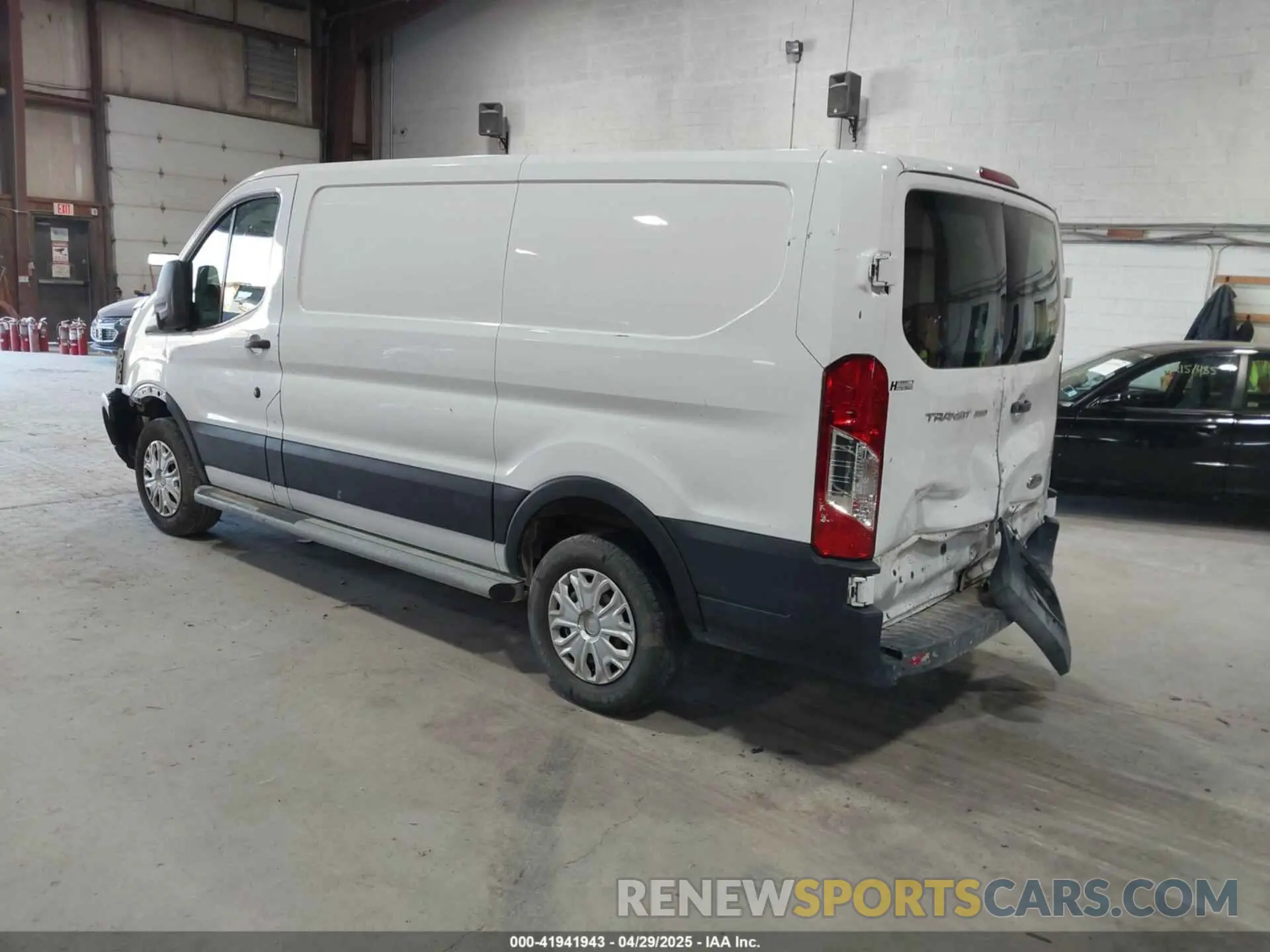 3 Photograph of a damaged car 1FTYR1ZM7KKA71062 FORD TRANSIT-250 2019