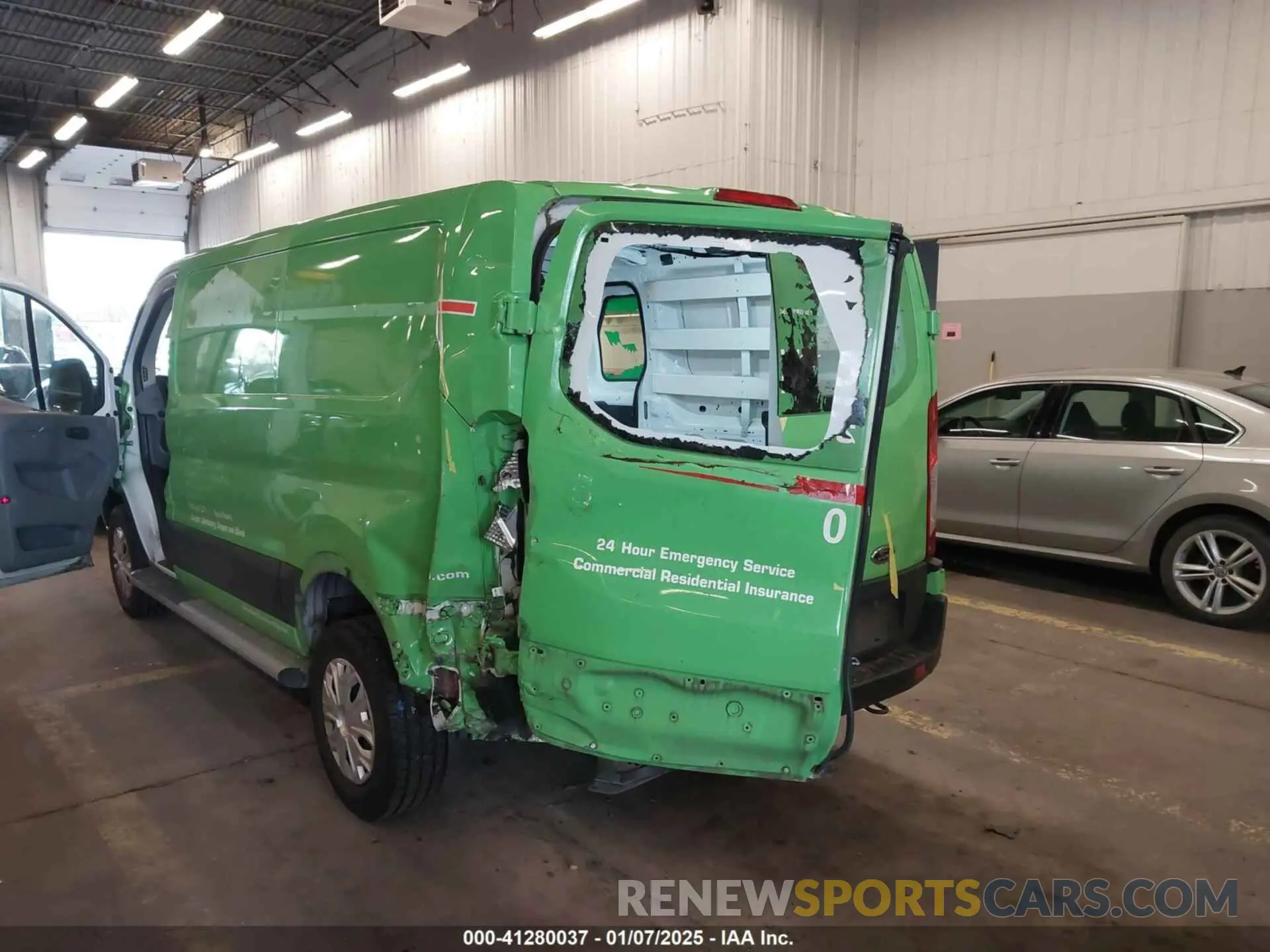18 Photograph of a damaged car 1FTYR1ZM8KKB20494 FORD TRANSIT-250 2019