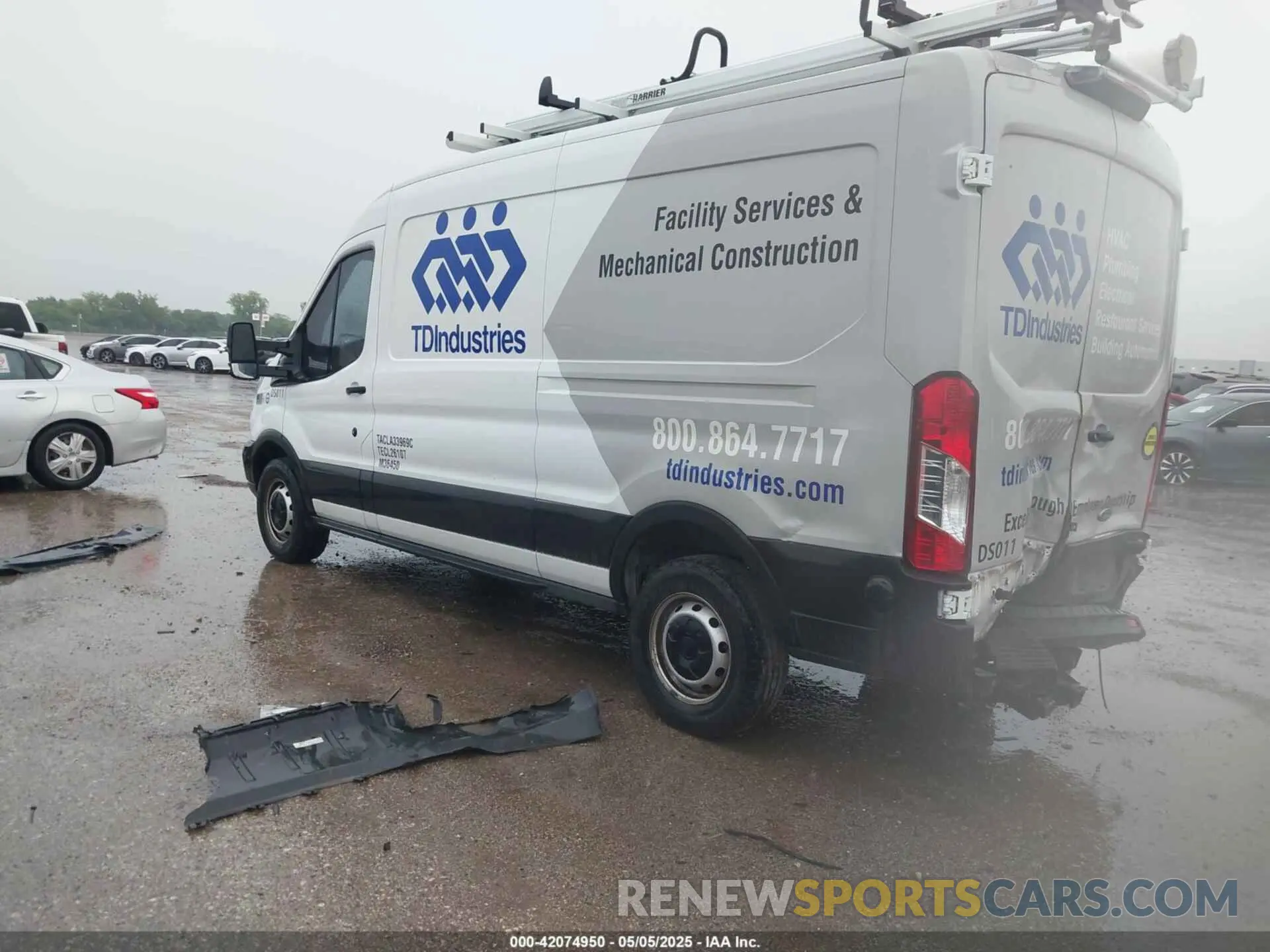 3 Photograph of a damaged car 1FTYR2CG9KKB86352 FORD TRANSIT-250 2019