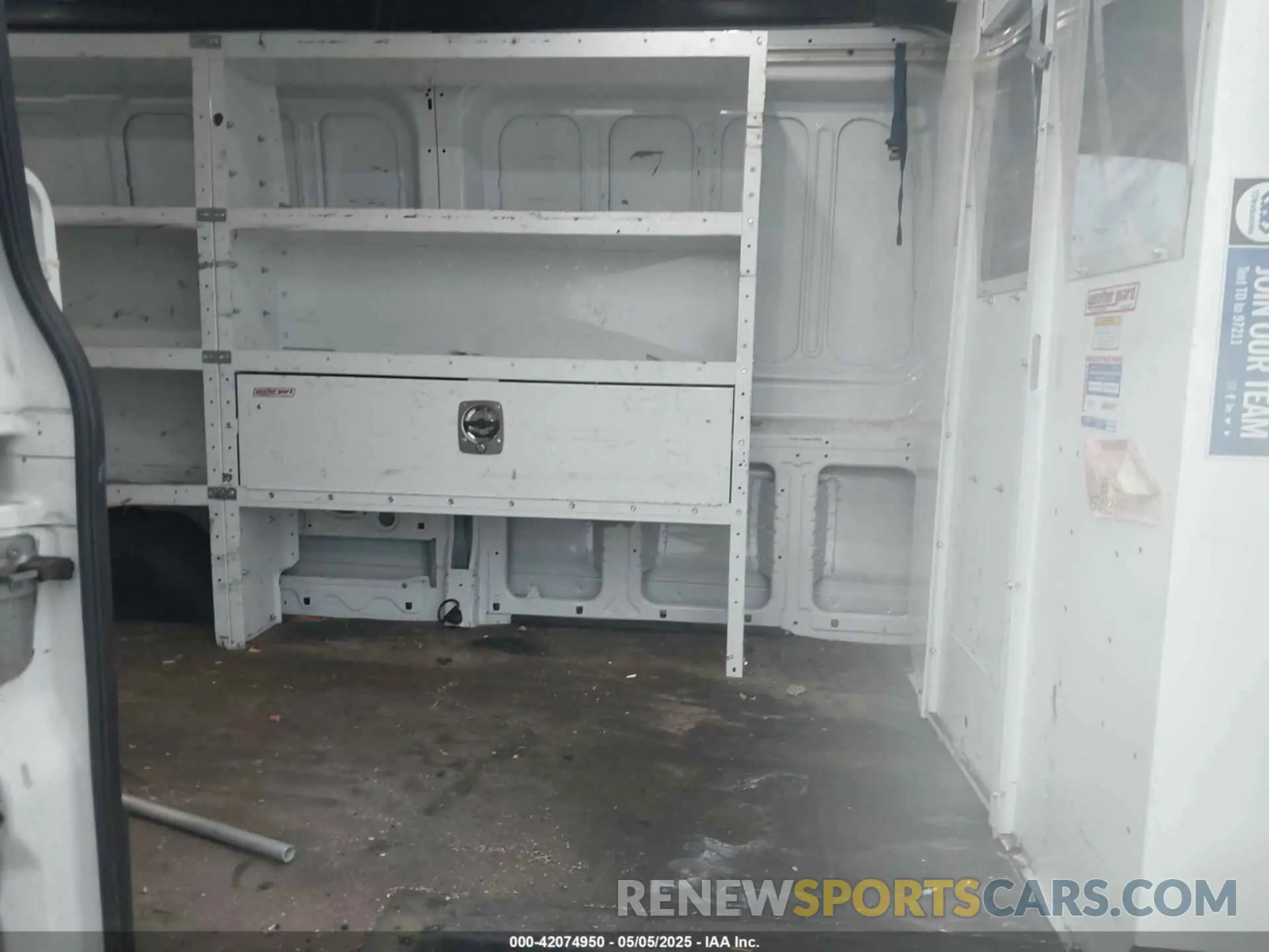 8 Photograph of a damaged car 1FTYR2CG9KKB86352 FORD TRANSIT-250 2019