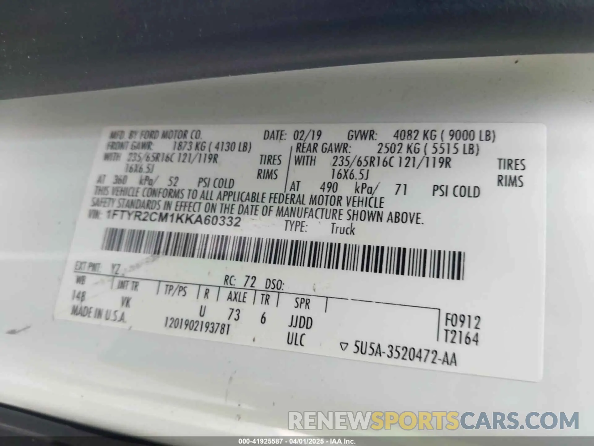 9 Photograph of a damaged car 1FTYR2CM1KKA60332 FORD TRANSIT-250 2019