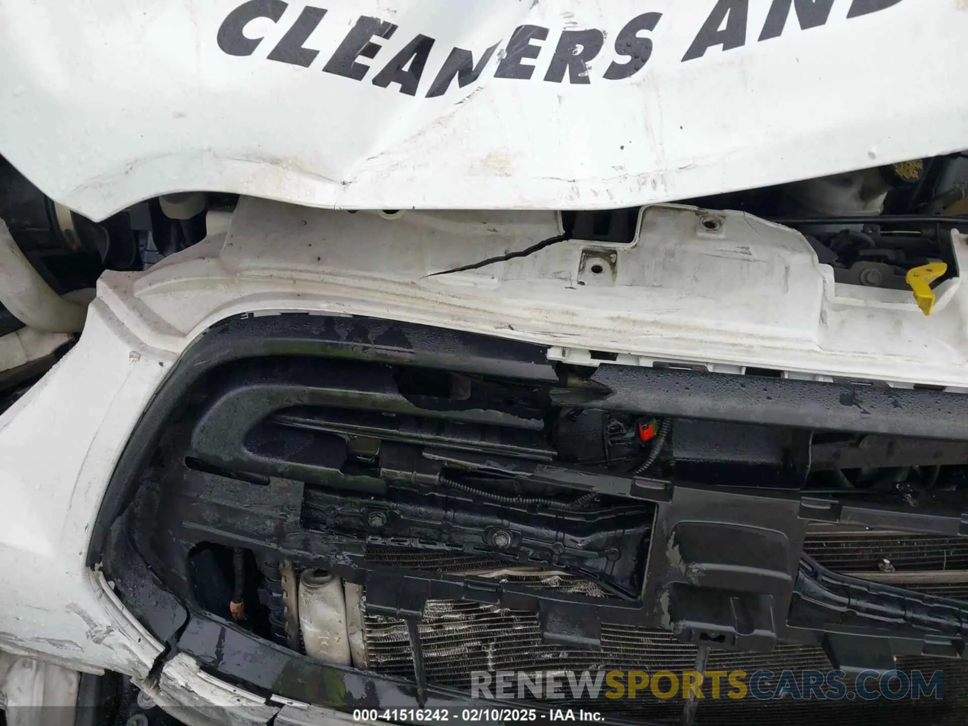 10 Photograph of a damaged car 1FTYR2CM2KKA82002 FORD TRANSIT-250 2019