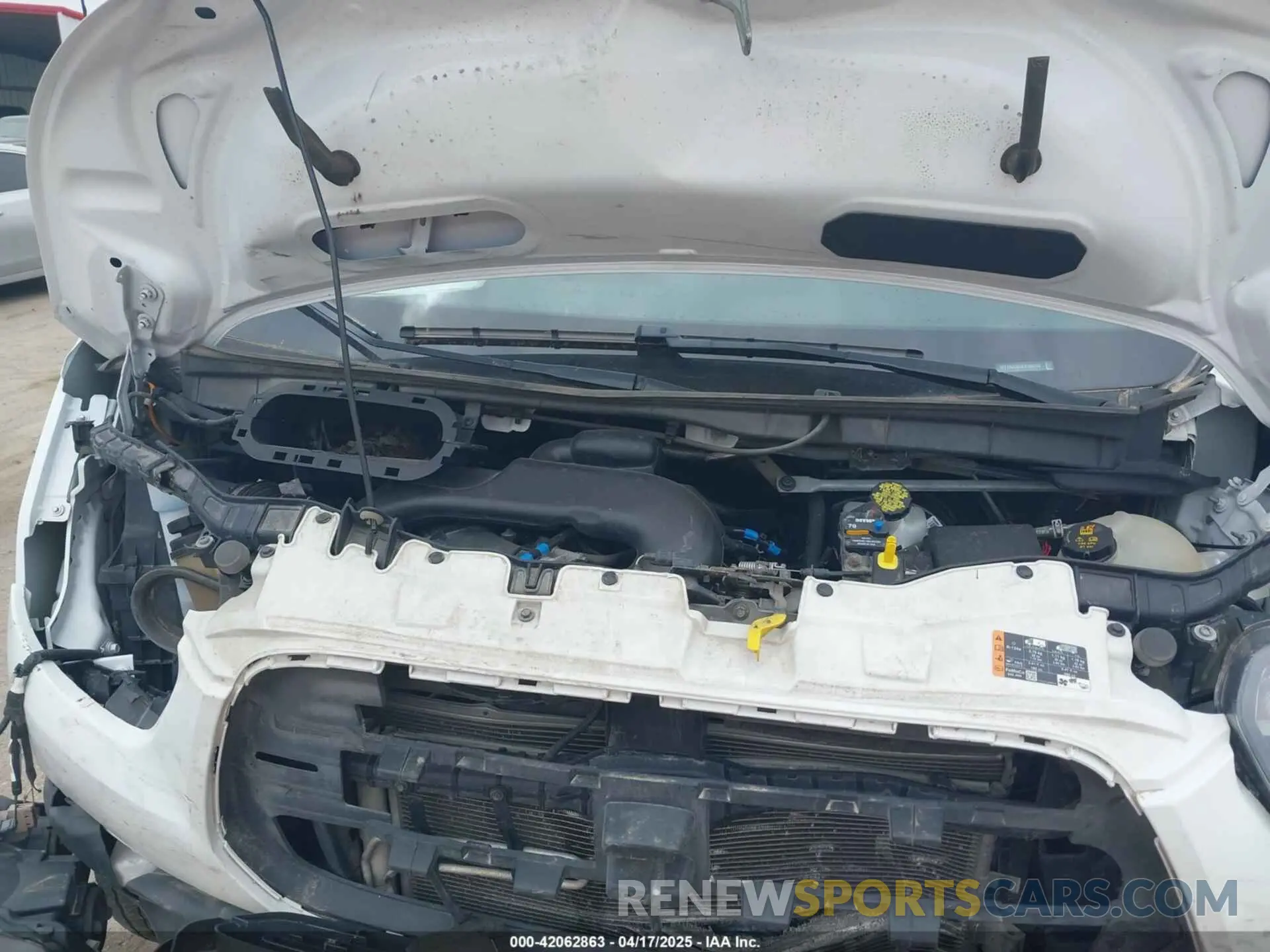 10 Photograph of a damaged car 1FTYR2CM3KKA06742 FORD TRANSIT-250 2019