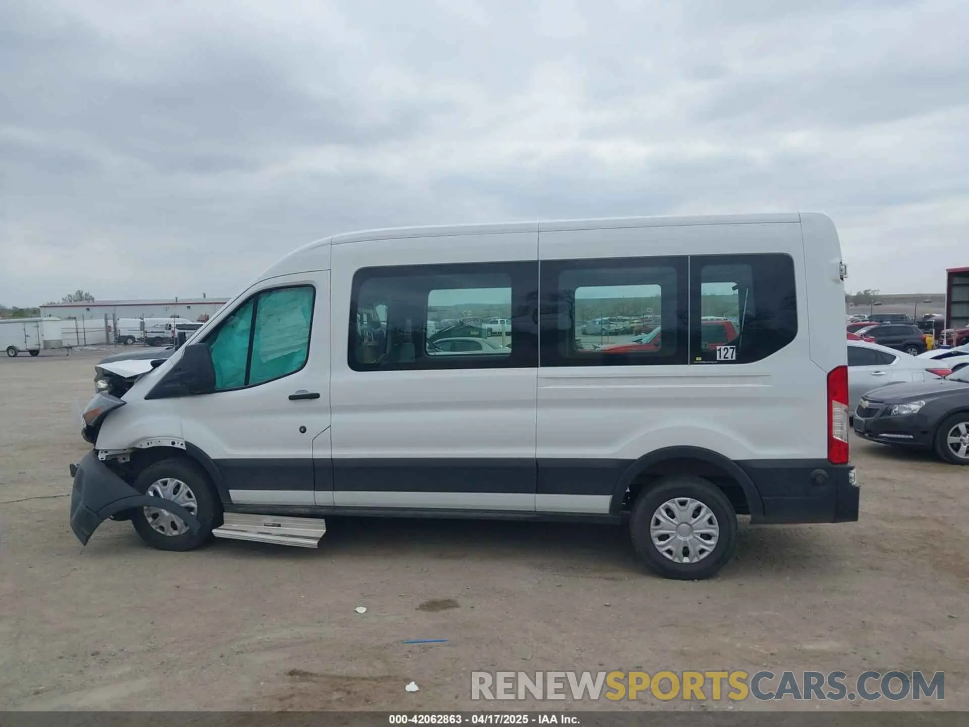 15 Photograph of a damaged car 1FTYR2CM3KKA06742 FORD TRANSIT-250 2019