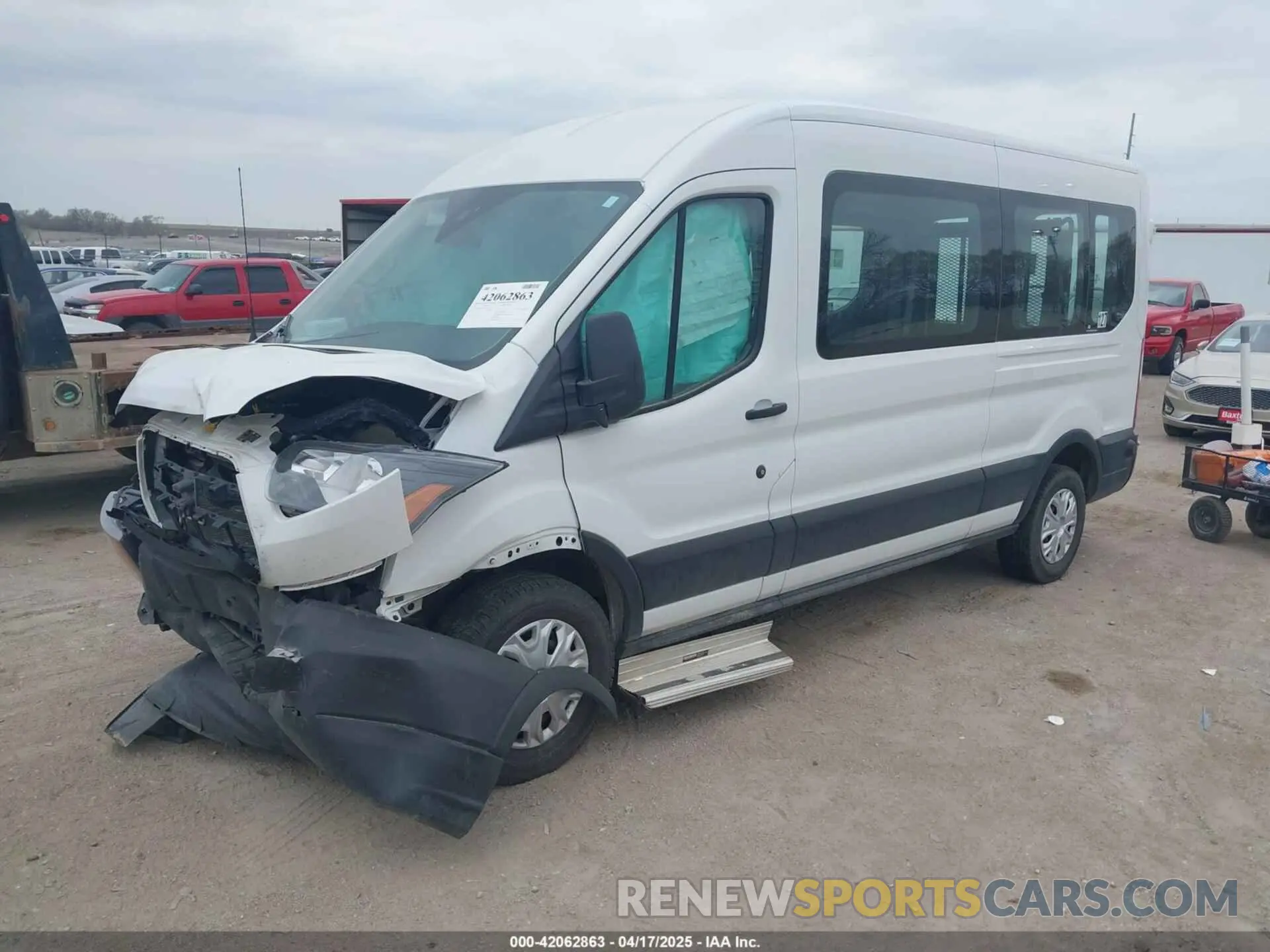 2 Photograph of a damaged car 1FTYR2CM3KKA06742 FORD TRANSIT-250 2019