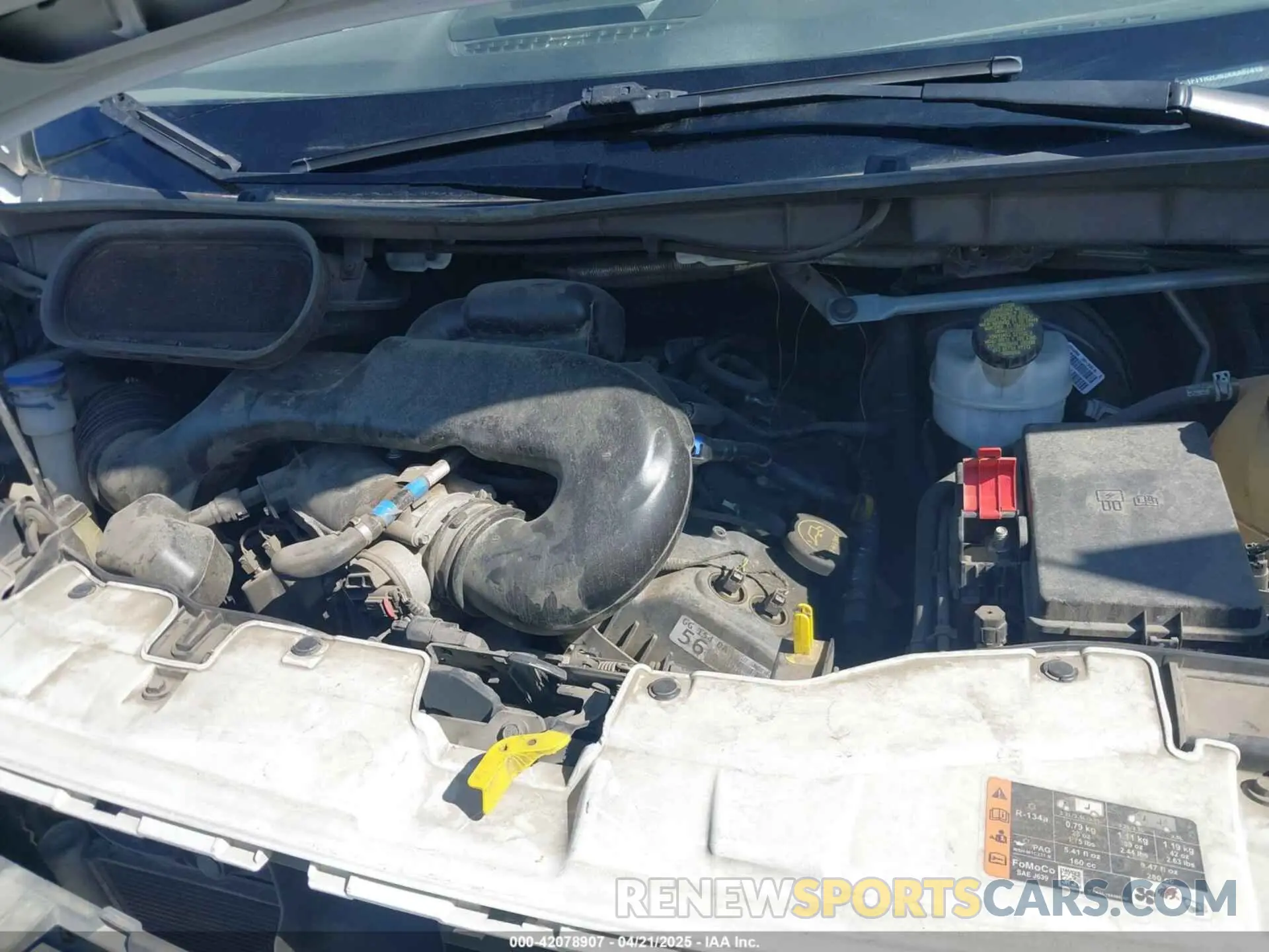 10 Photograph of a damaged car 1FTYR2CM3KKA87418 FORD TRANSIT-250 2019