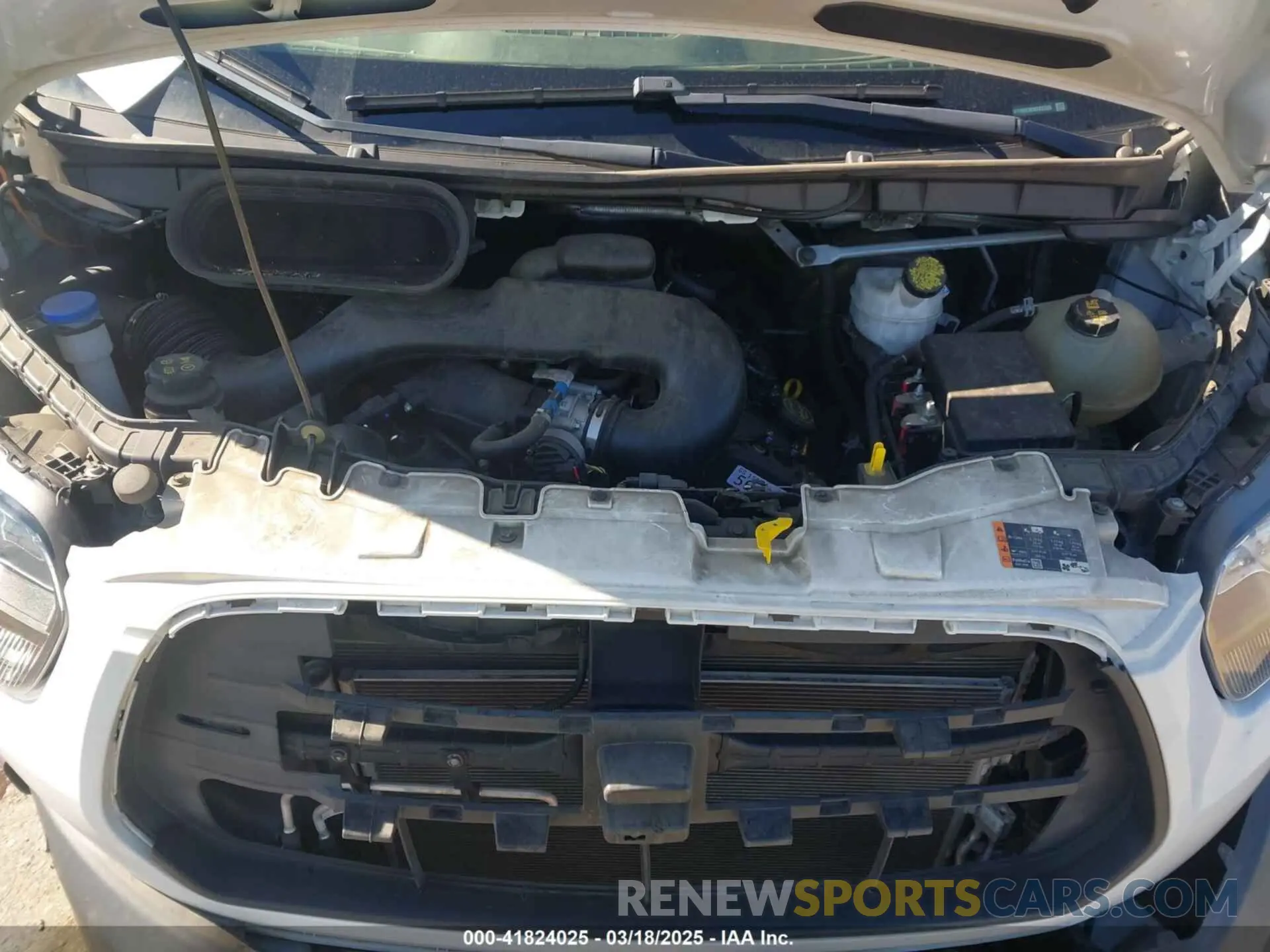 10 Photograph of a damaged car 1FTYR2CM3KKB23320 FORD TRANSIT-250 2019