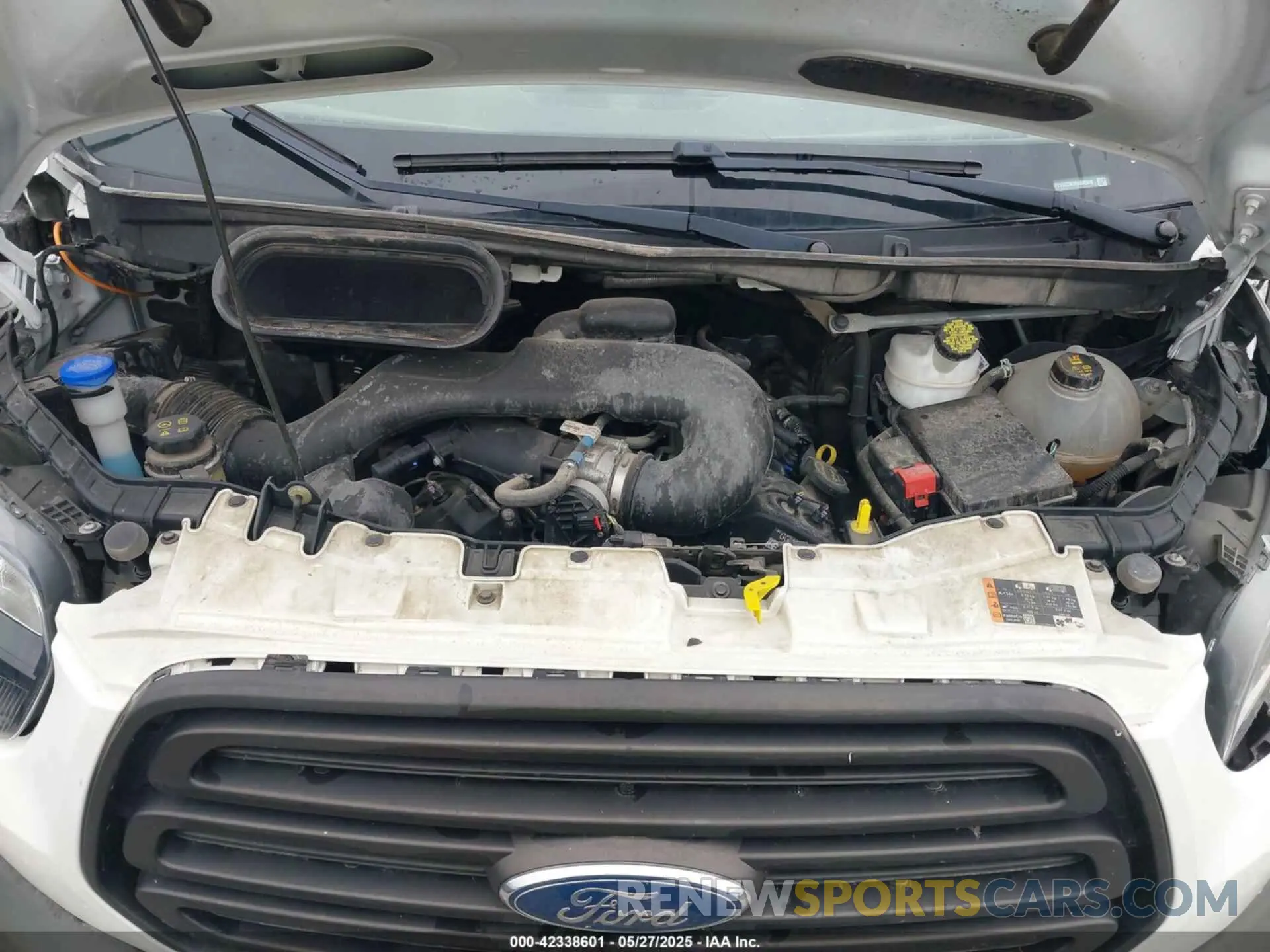 10 Photograph of a damaged car 1FTYR2CM3KKB82948 FORD TRANSIT-250 2019