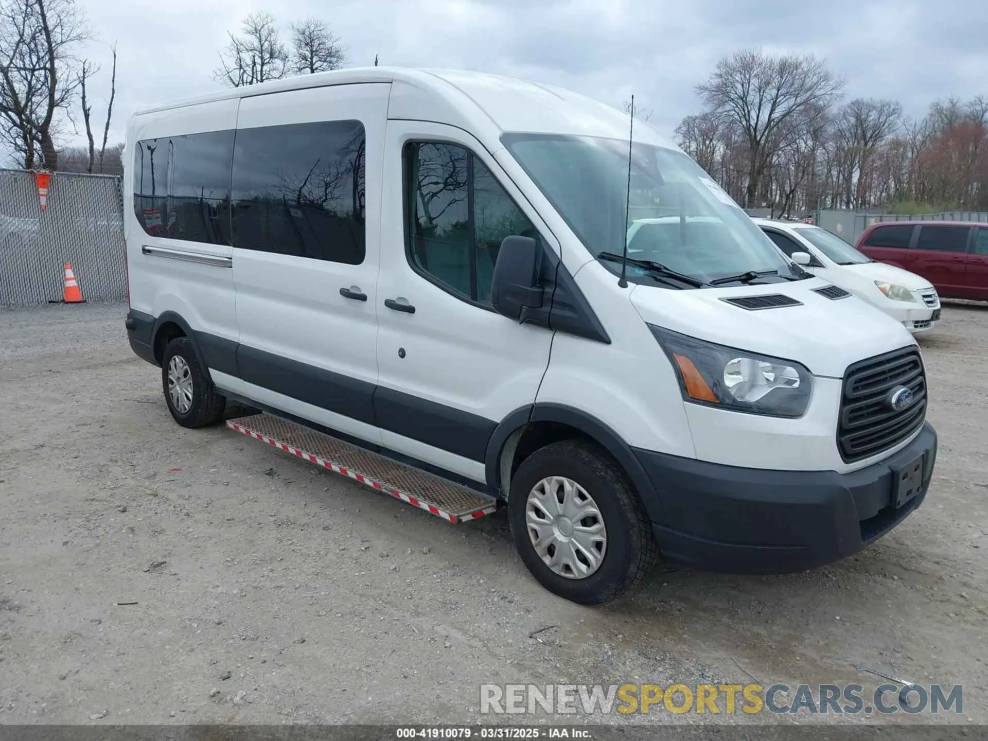 1 Photograph of a damaged car 1FTYR2CM4KKA63287 FORD TRANSIT-250 2019