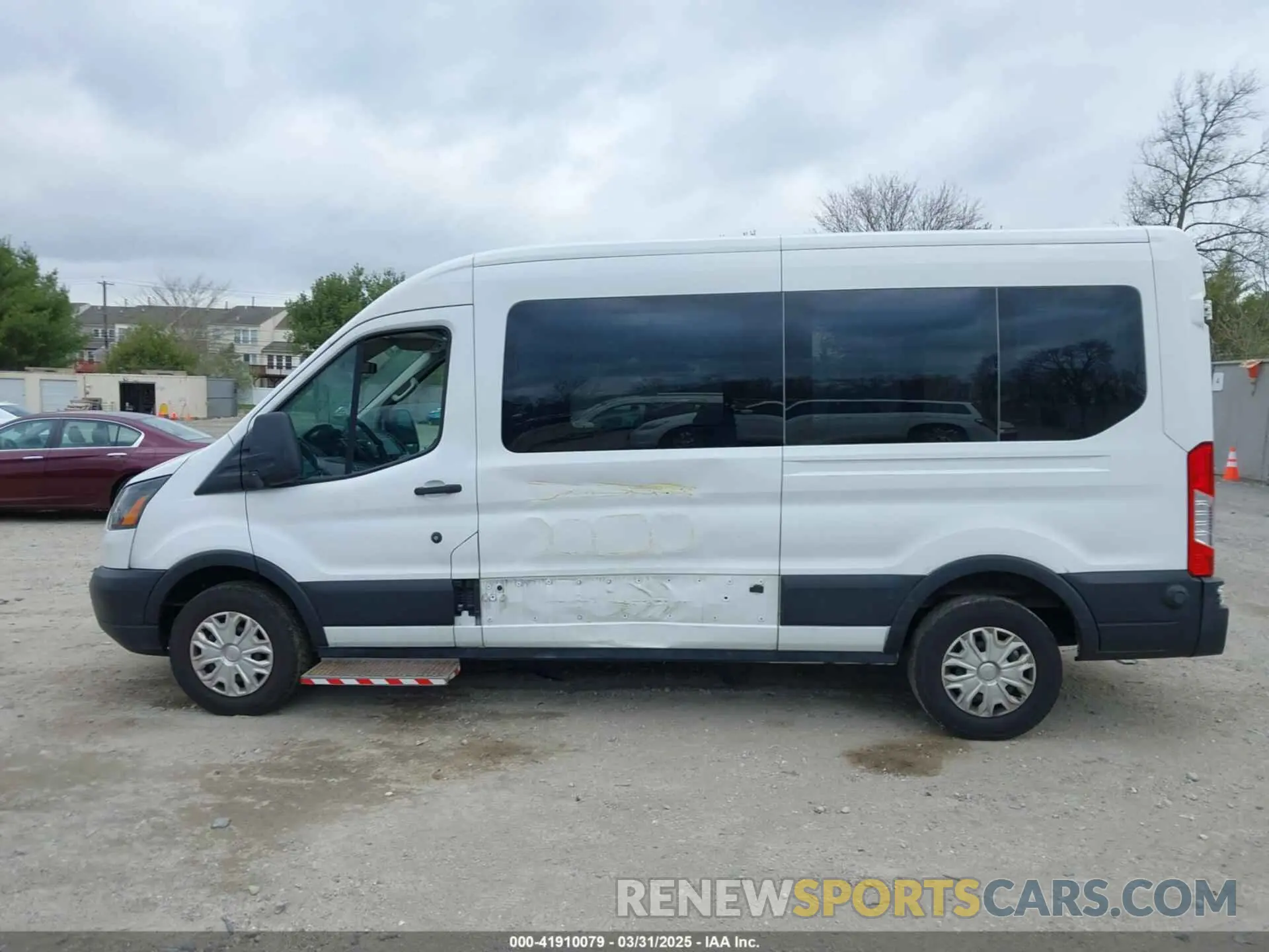 14 Photograph of a damaged car 1FTYR2CM4KKA63287 FORD TRANSIT-250 2019