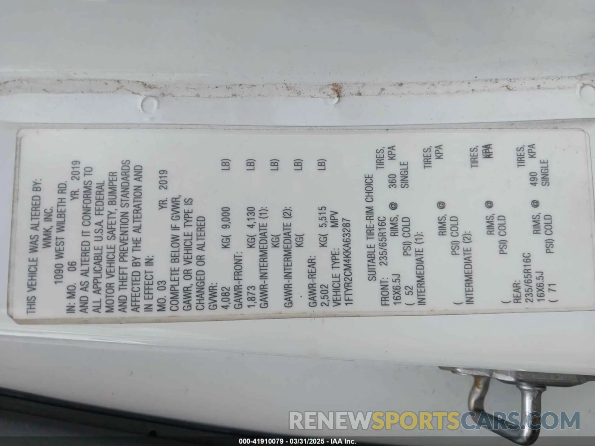 18 Photograph of a damaged car 1FTYR2CM4KKA63287 FORD TRANSIT-250 2019