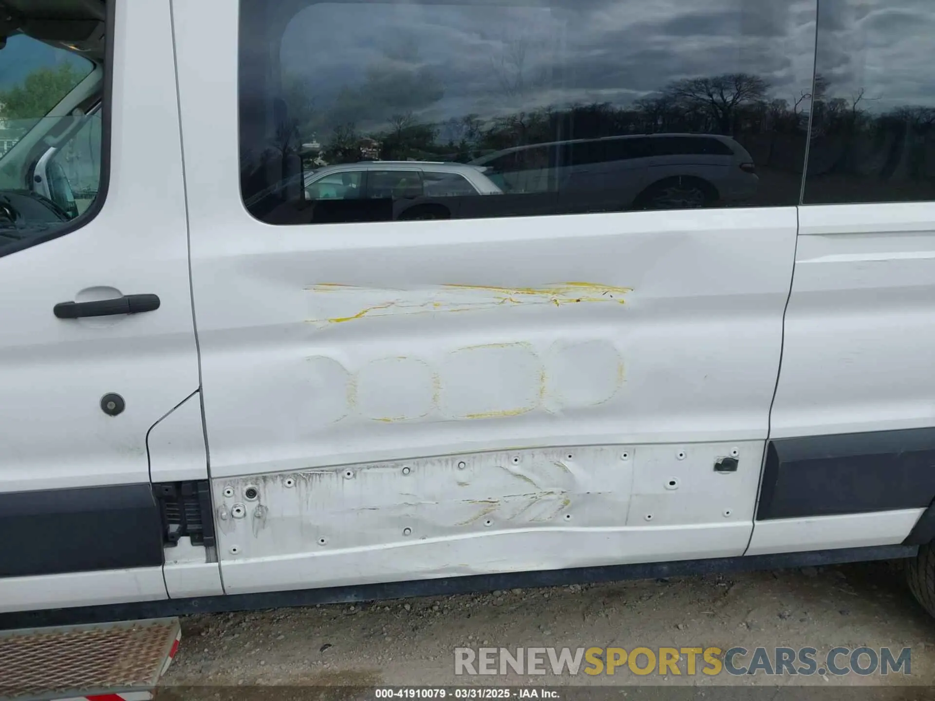 6 Photograph of a damaged car 1FTYR2CM4KKA63287 FORD TRANSIT-250 2019