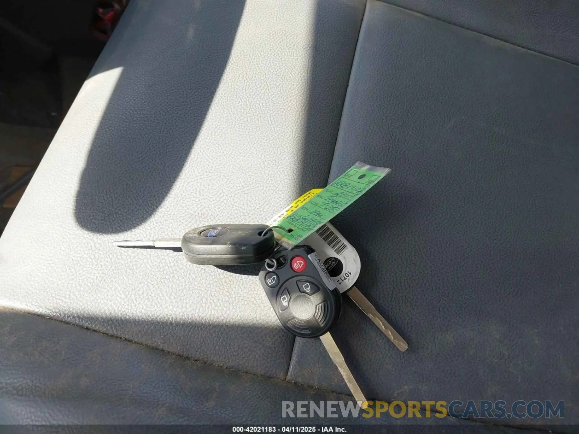 11 Photograph of a damaged car 1FTYR2CM6KKB19102 FORD TRANSIT-250 2019