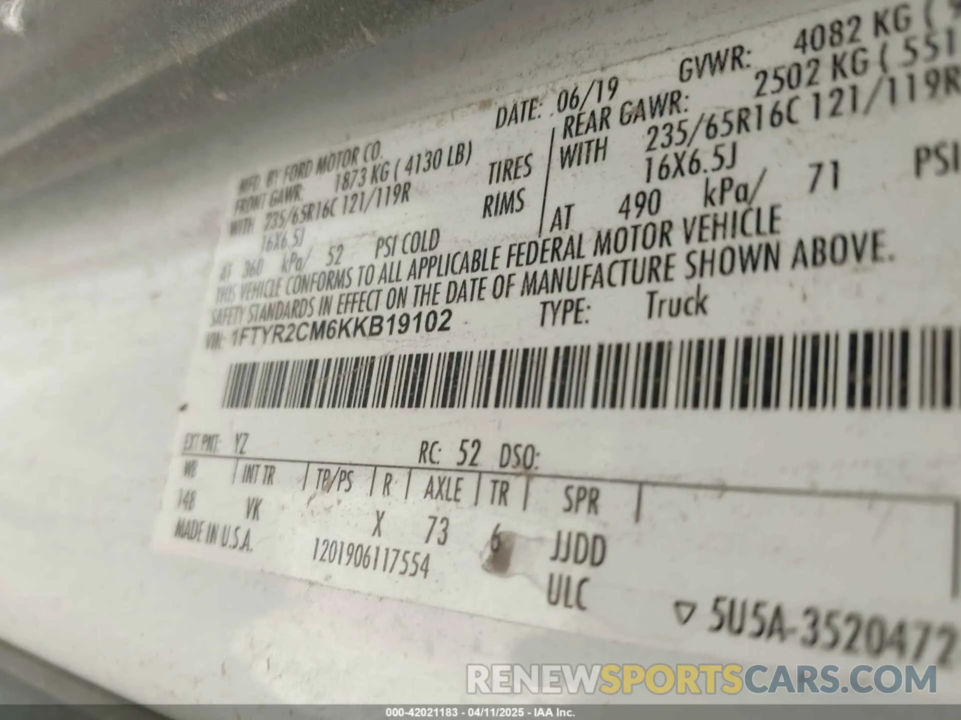 9 Photograph of a damaged car 1FTYR2CM6KKB19102 FORD TRANSIT-250 2019