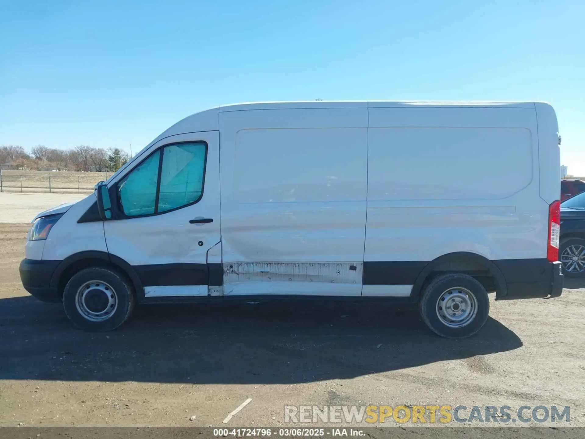 15 Photograph of a damaged car 1FTYR2CM6KKB24493 FORD TRANSIT-250 2019