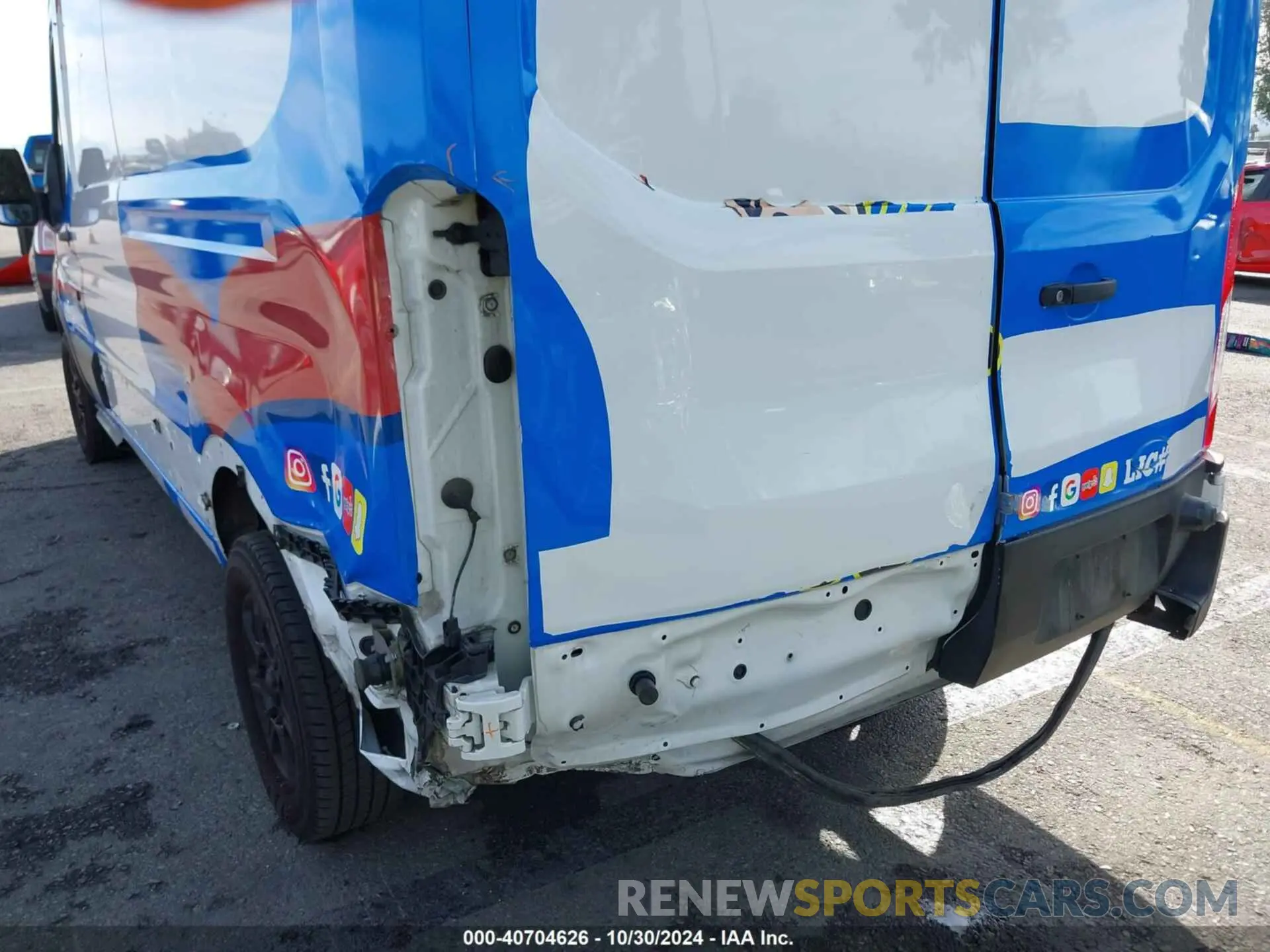 6 Photograph of a damaged car 1FTYR2CM8KKA05005 FORD TRANSIT-250 2019