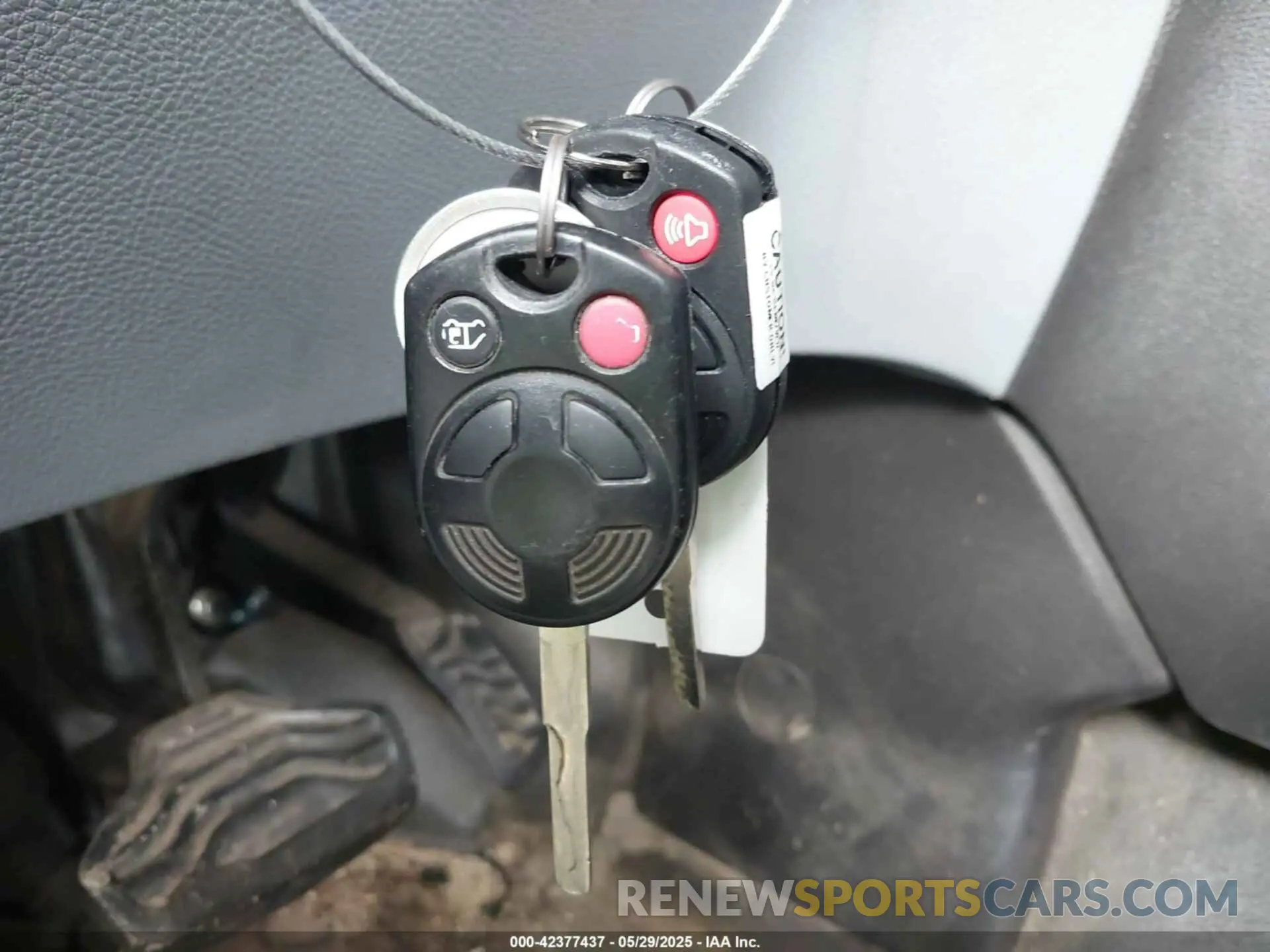 11 Photograph of a damaged car 1FTYR2CM8KKA11256 FORD TRANSIT-250 2019