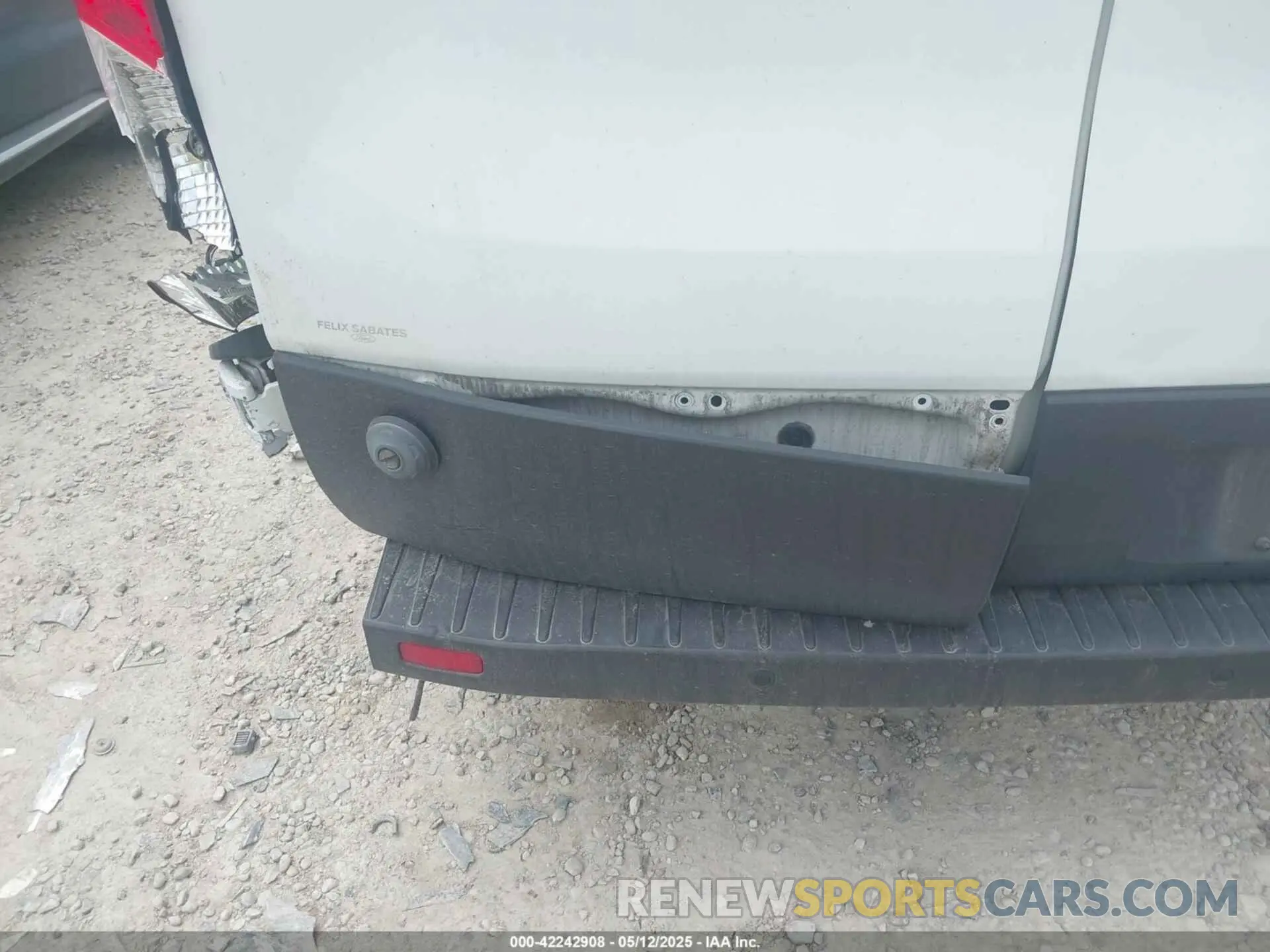 12 Photograph of a damaged car 1FTYR2XM6KKB14847 FORD TRANSIT-250 2019