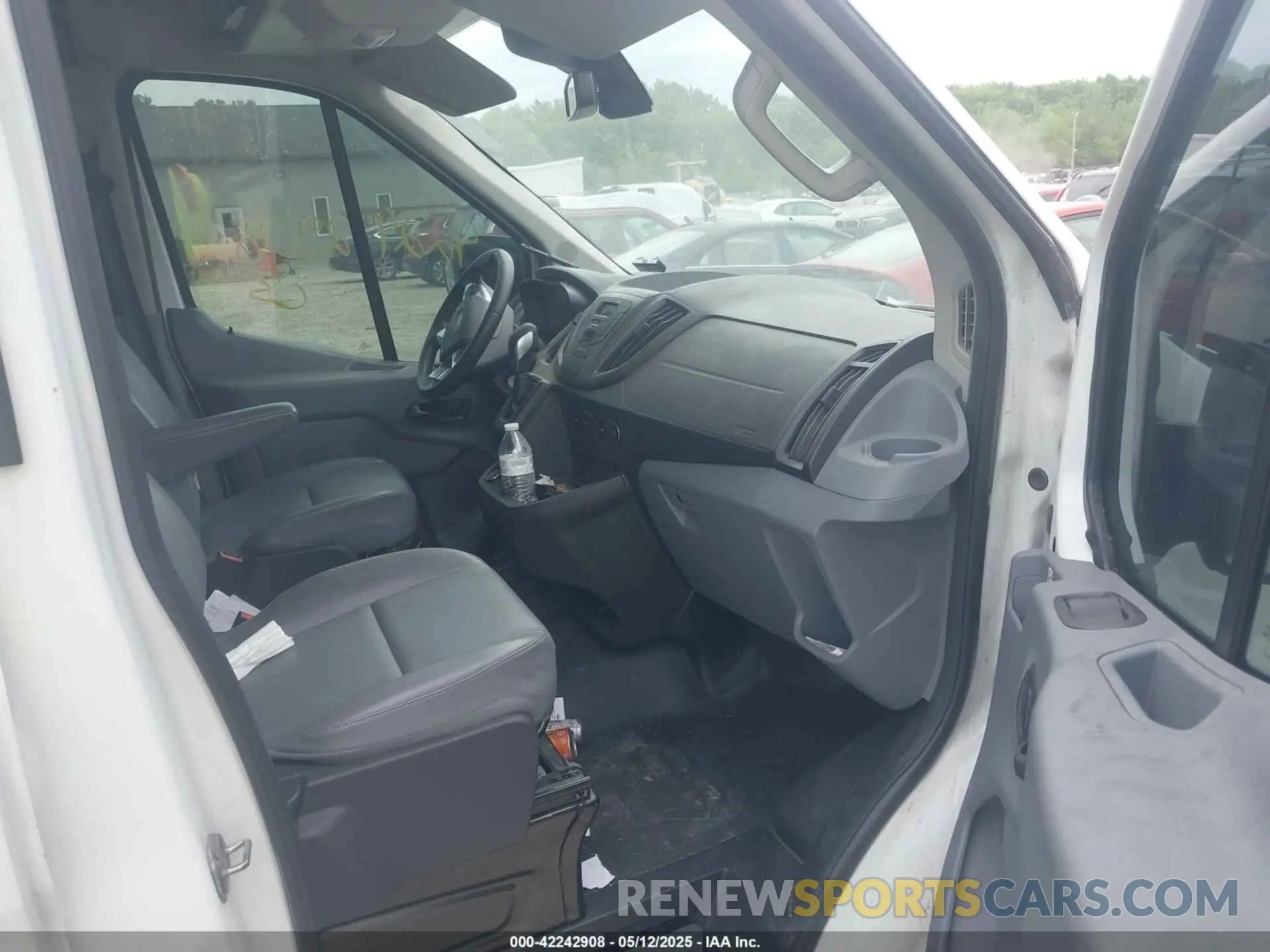 5 Photograph of a damaged car 1FTYR2XM6KKB14847 FORD TRANSIT-250 2019