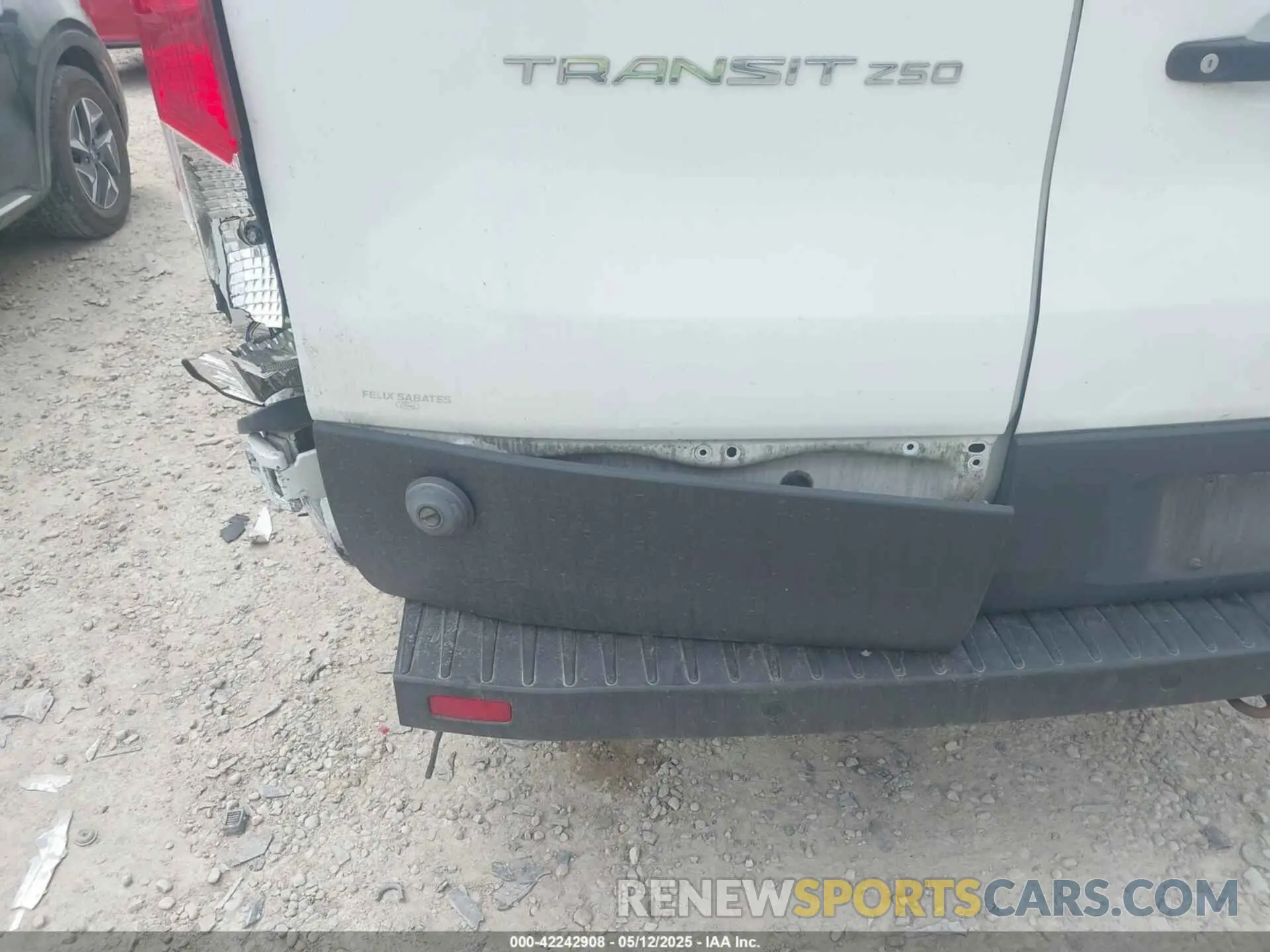 6 Photograph of a damaged car 1FTYR2XM6KKB14847 FORD TRANSIT-250 2019