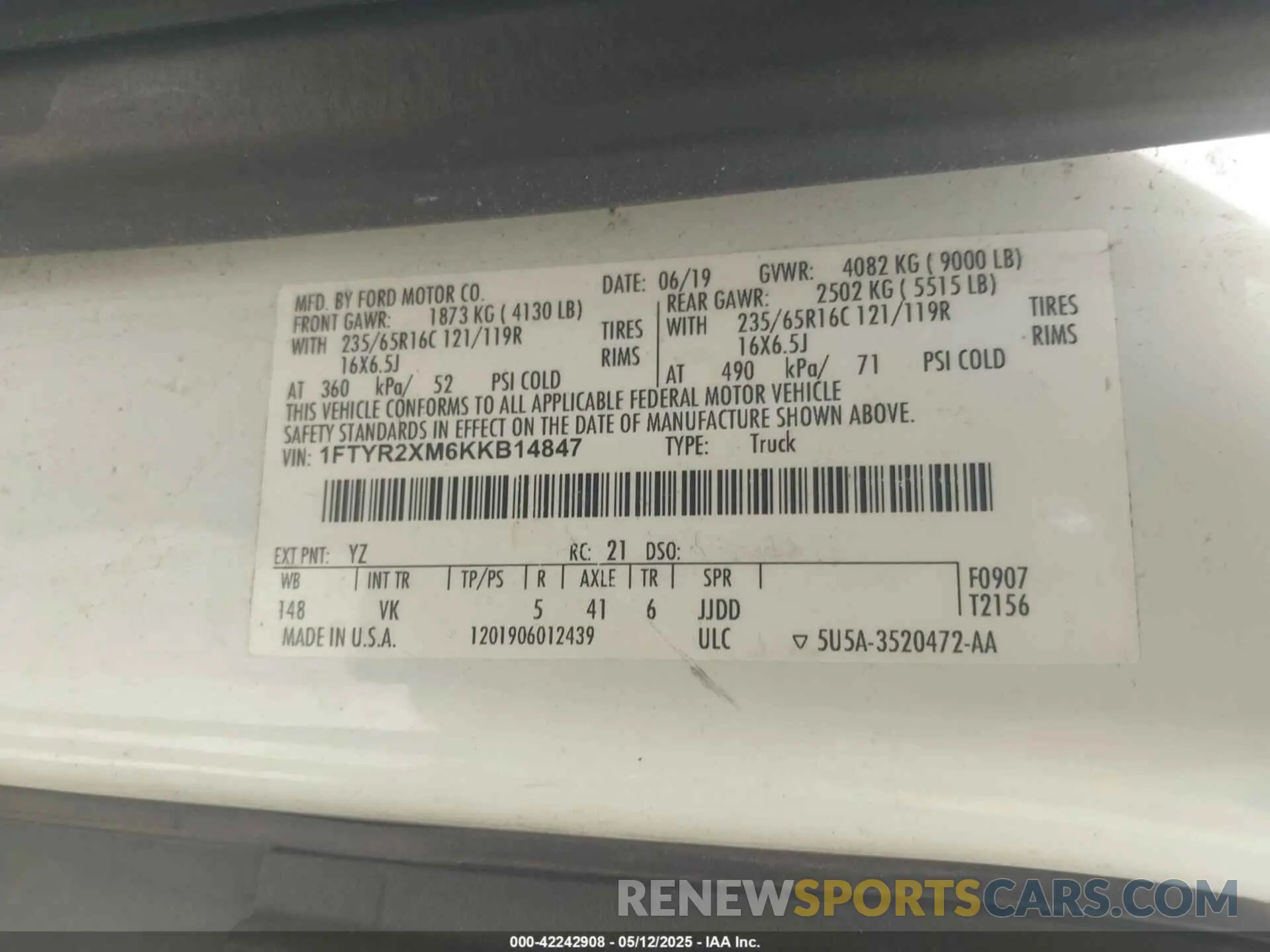 9 Photograph of a damaged car 1FTYR2XM6KKB14847 FORD TRANSIT-250 2019
