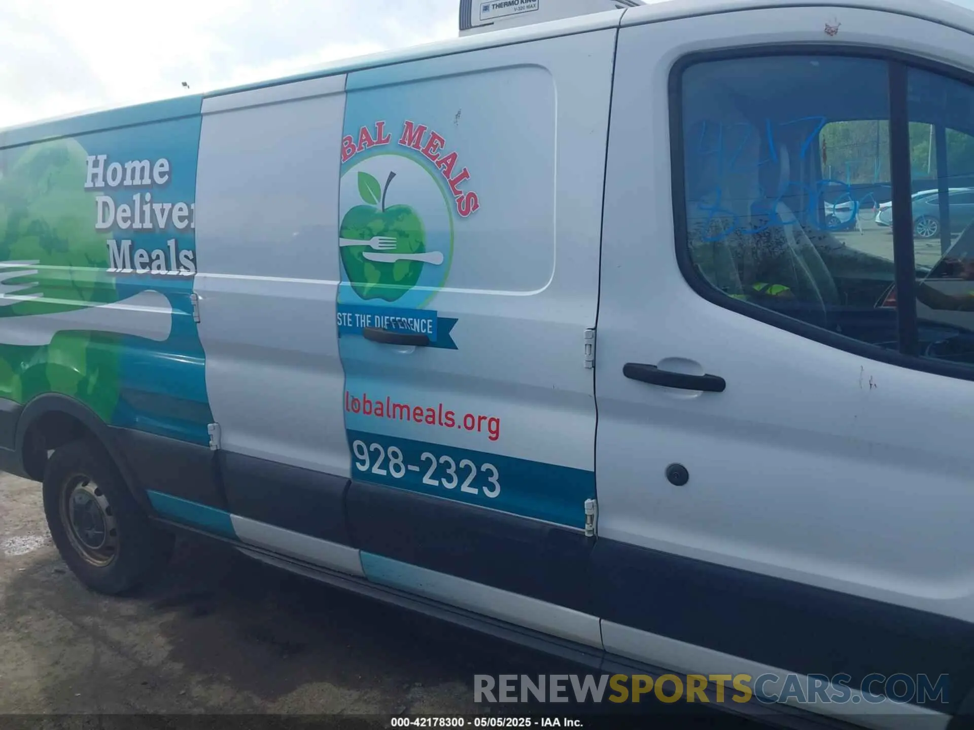 13 Photograph of a damaged car 1FTYR2ZG0KKA10216 FORD TRANSIT-250 2019