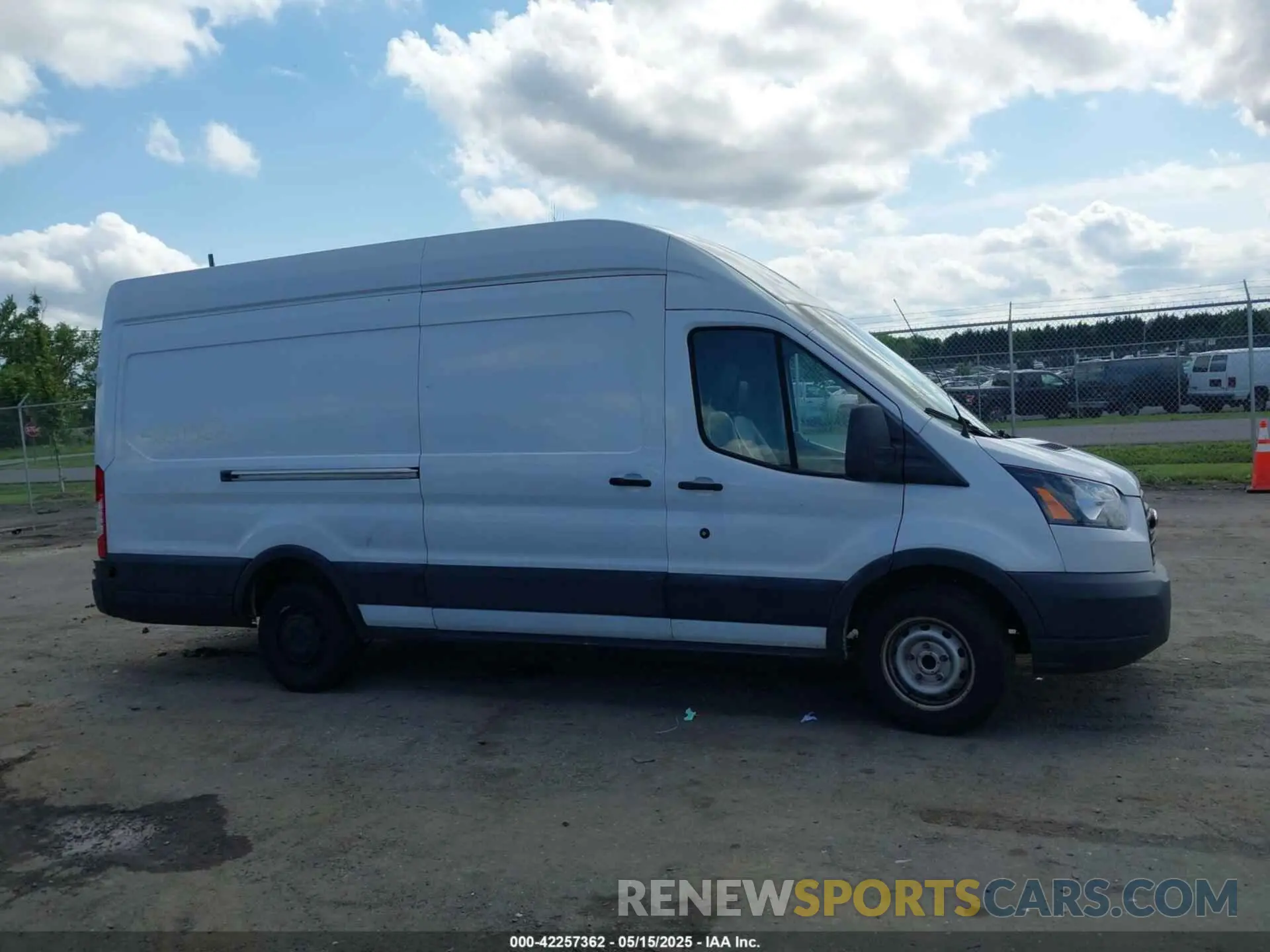 13 Photograph of a damaged car 1FTYR3XGXKKA15951 FORD TRANSIT-250 2019