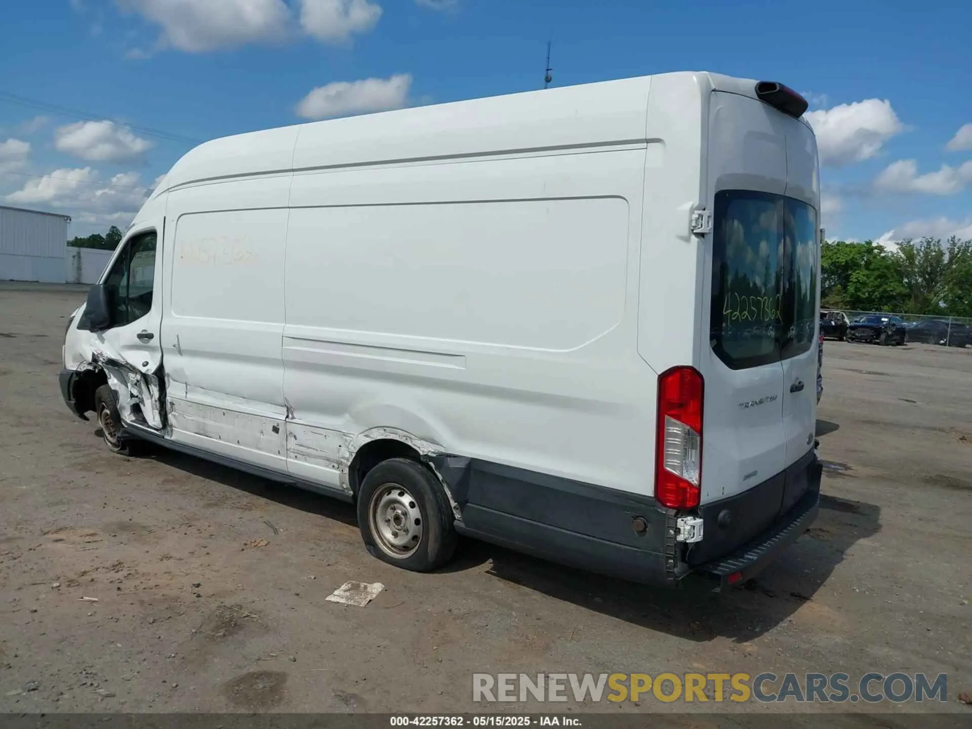 3 Photograph of a damaged car 1FTYR3XGXKKA15951 FORD TRANSIT-250 2019