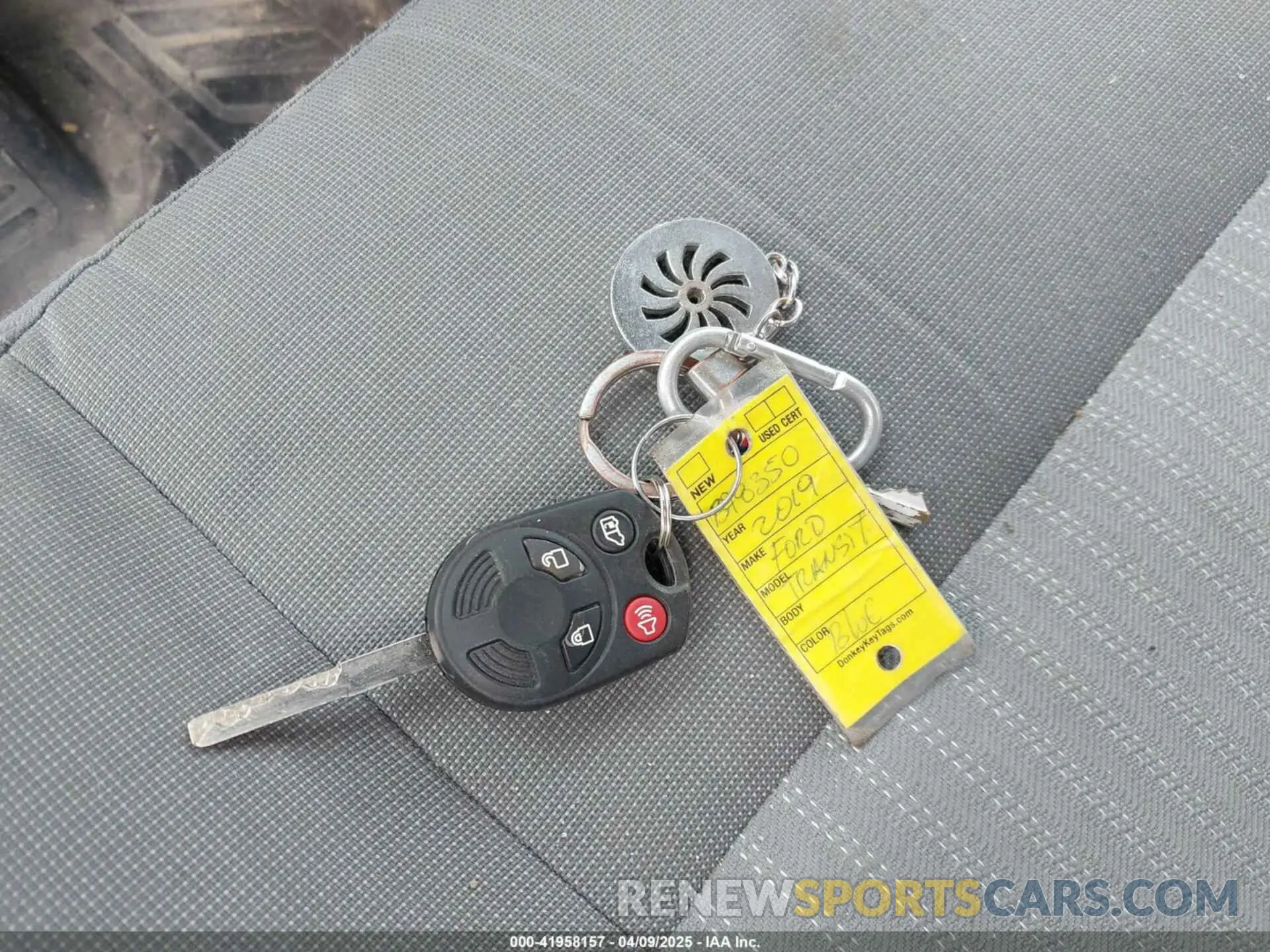 11 Photograph of a damaged car 1FTYR3XM1KKB78350 FORD TRANSIT-250 2019