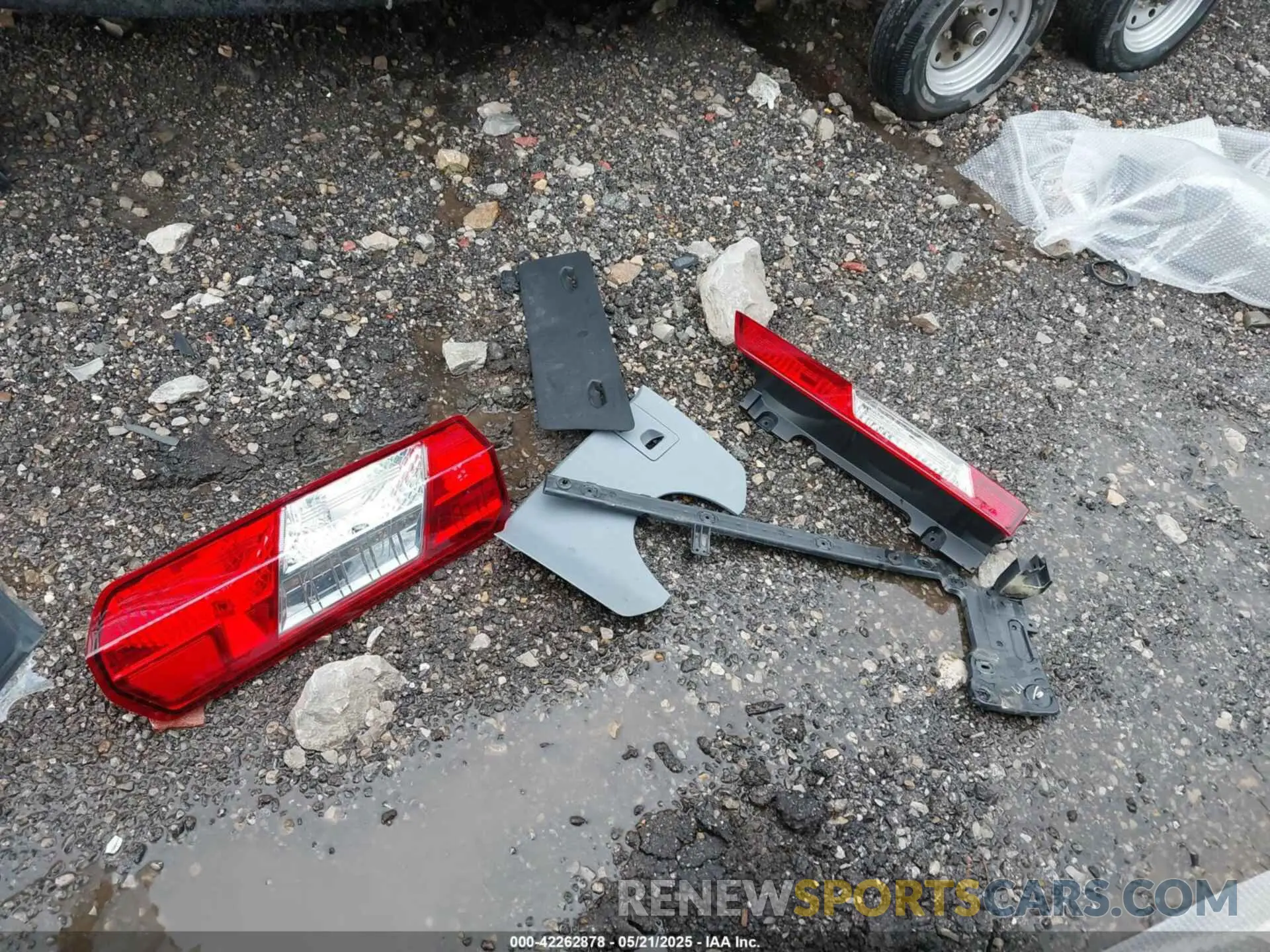 12 Photograph of a damaged car 1FTYR3XM5KKB49658 FORD TRANSIT-250 2019