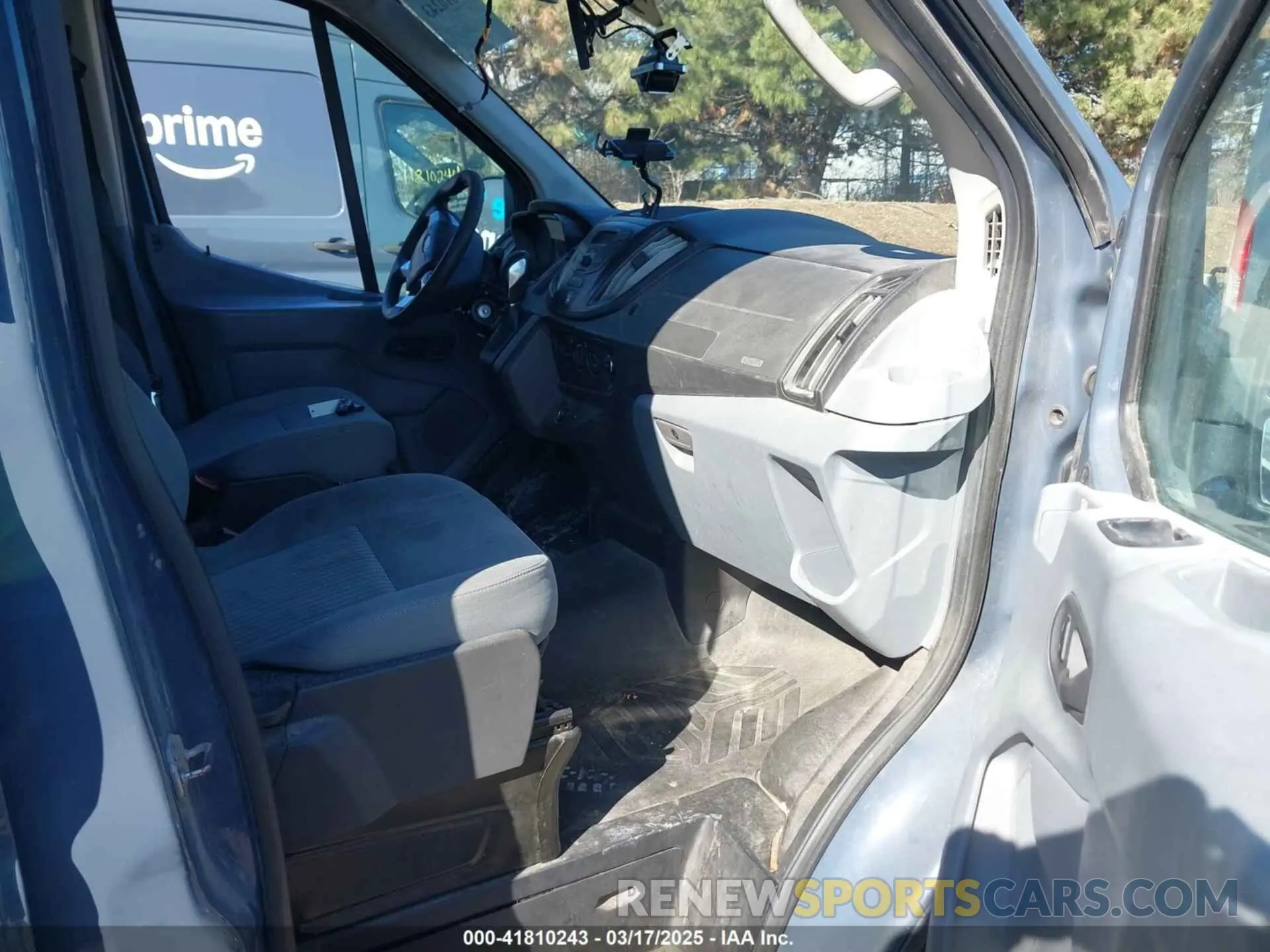 5 Photograph of a damaged car 1FTYR3XM6KKA99272 FORD TRANSIT-250 2019