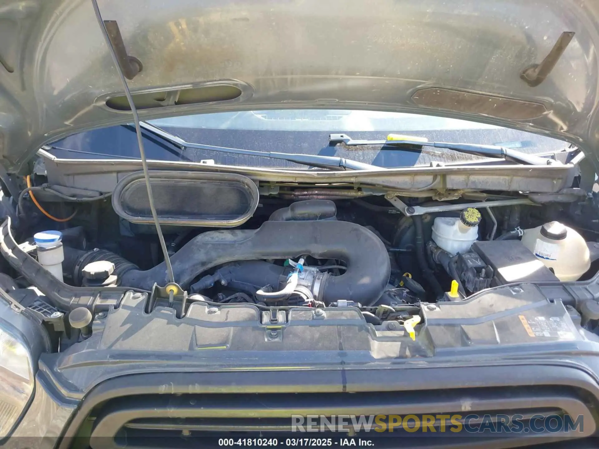 10 Photograph of a damaged car 1FTYR3XM7KKA97756 FORD TRANSIT-250 2019