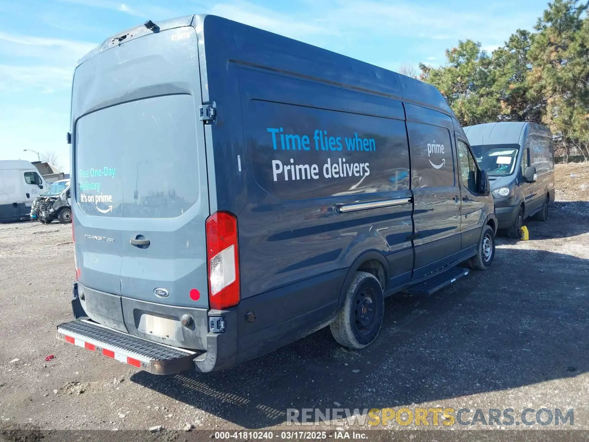 4 Photograph of a damaged car 1FTYR3XM7KKA97756 FORD TRANSIT-250 2019